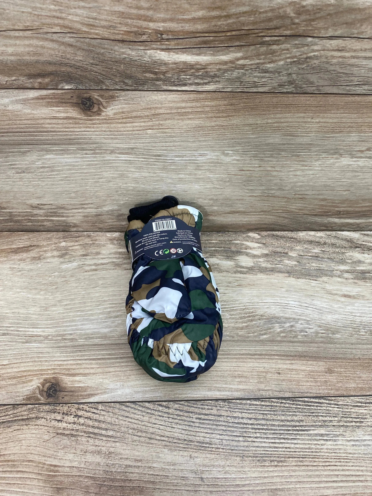 NEW ThermaWear Kid's Ski Green Camo Mittens