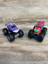 Monster Jam 1:64 Diecast Trucks Triceratops vs Too S'cool