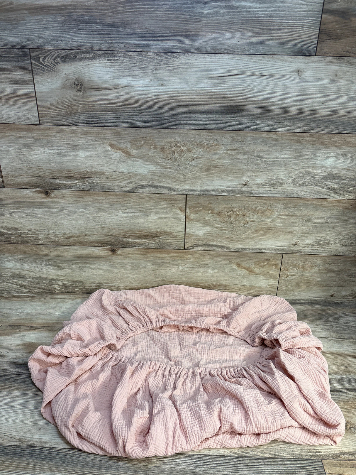 Konssy Muslin Fitted Crib Sheet, Pink