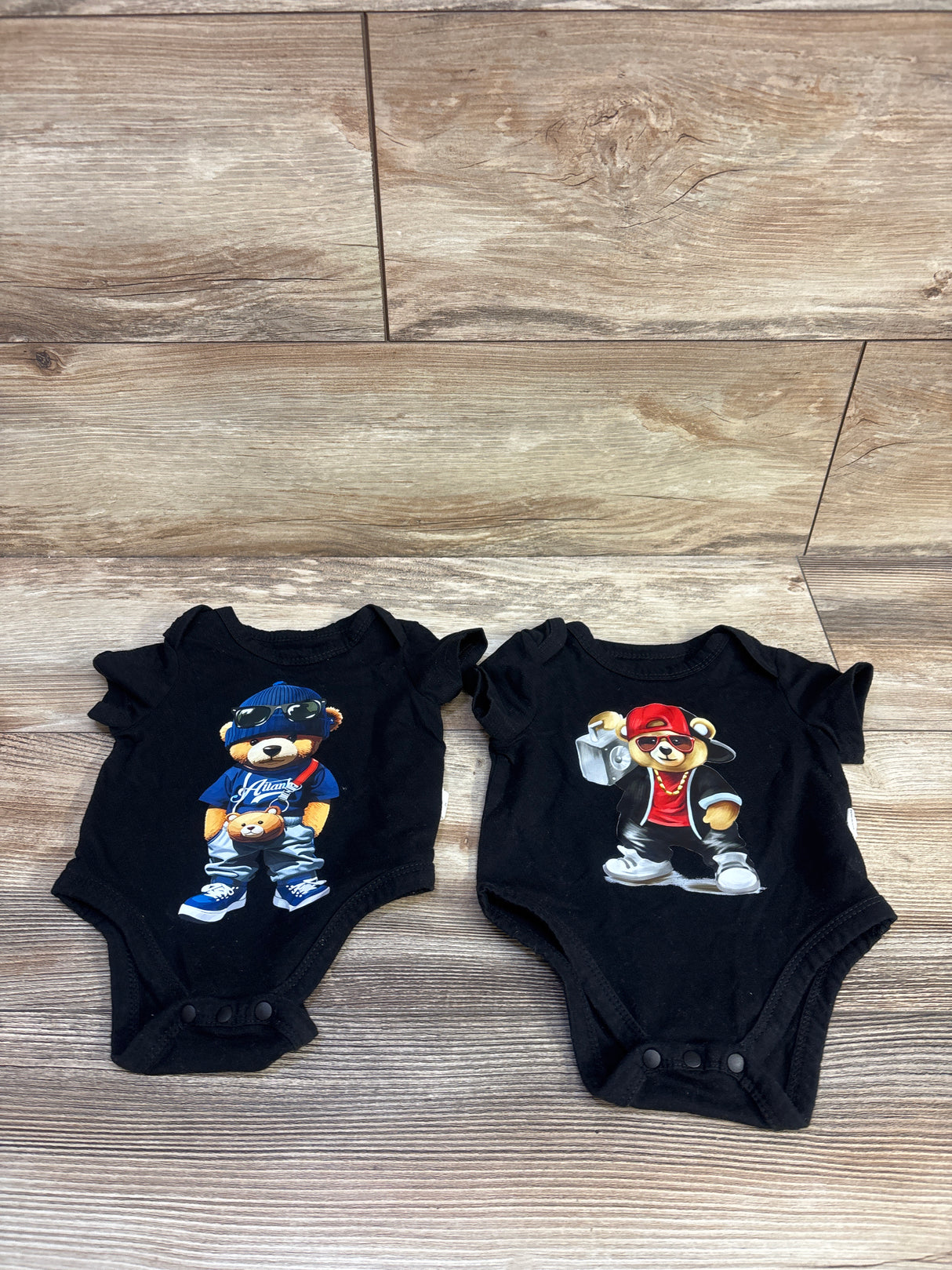 Shein 2pk Bear Bodysuits Black sz 1-3m