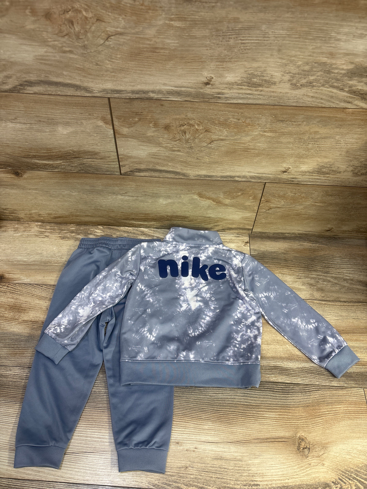 Nike 2pc Tracksuit Grey sz 24m