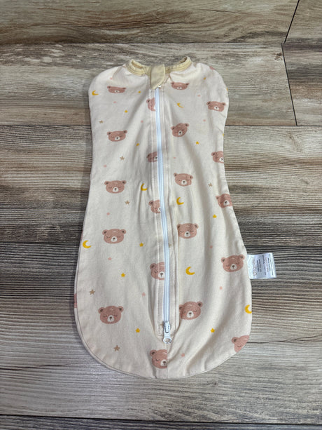 Front view of Sandjest beige cotton arm-in zipper sleep sack, size 0-2m, with central zipper and bear, moon, and star print