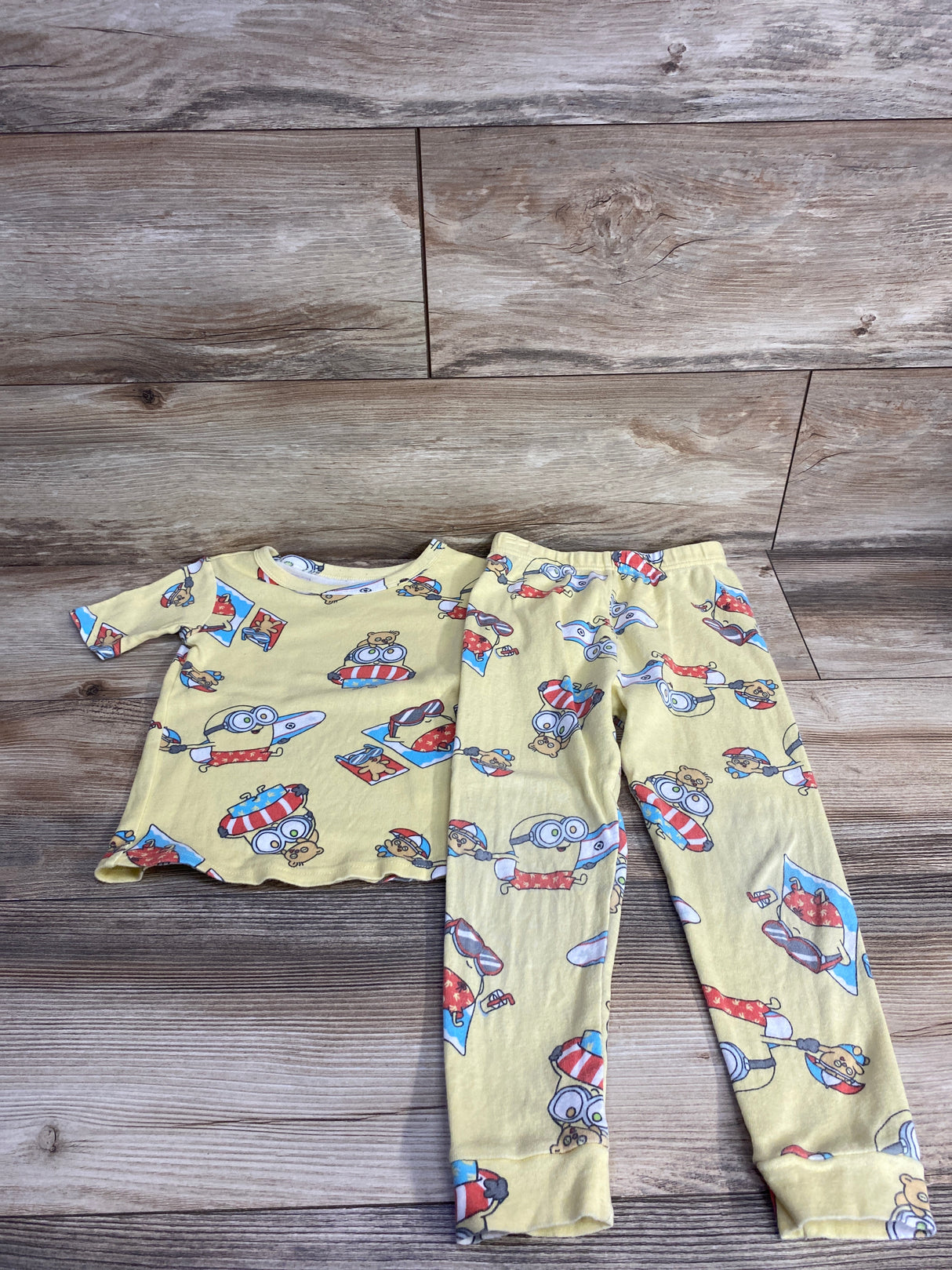 Illuminations Presents Minions 2pc Pajama Set Yellow sz 5T