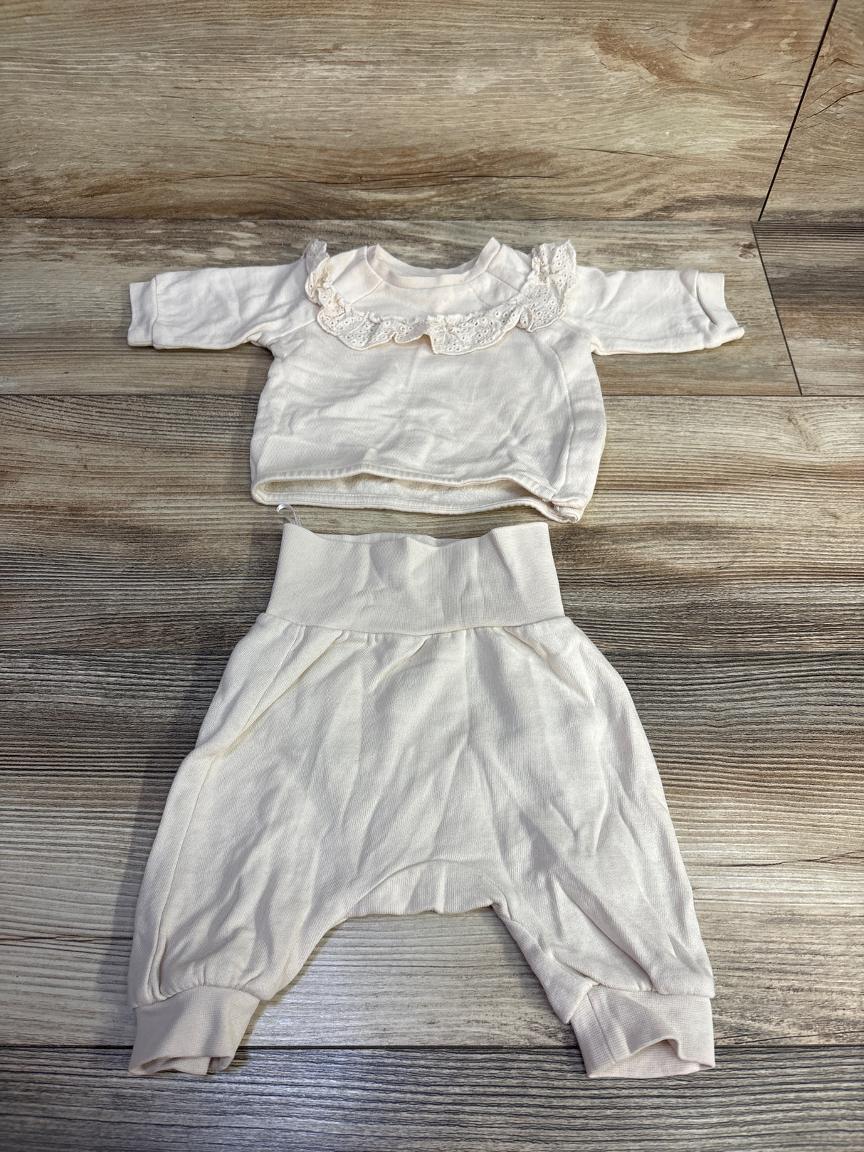 H&M 2pc Sweatshirt & Pants Set Ivory sz Preemie