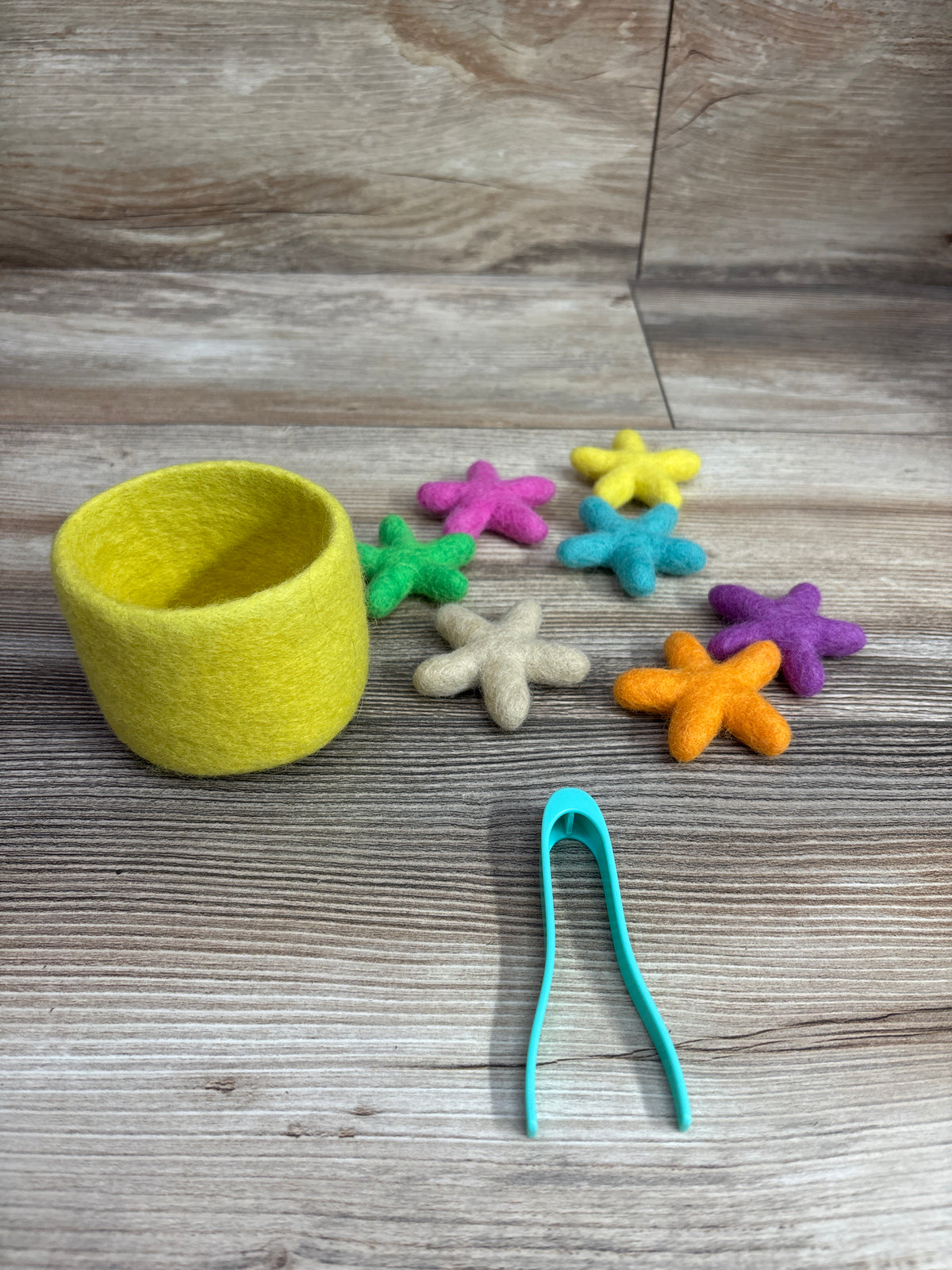 Lovevery Transfer Tweezers & Felt Stars