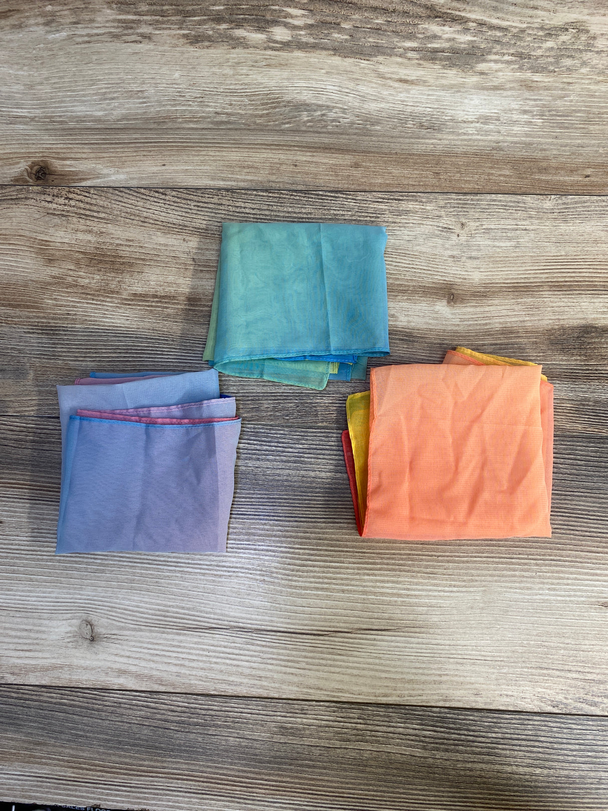 KiwiCo. Let's Listen Wood Scarf Keeper + Play Scarves + Round Wood Shaker - Me n Mommy To Be