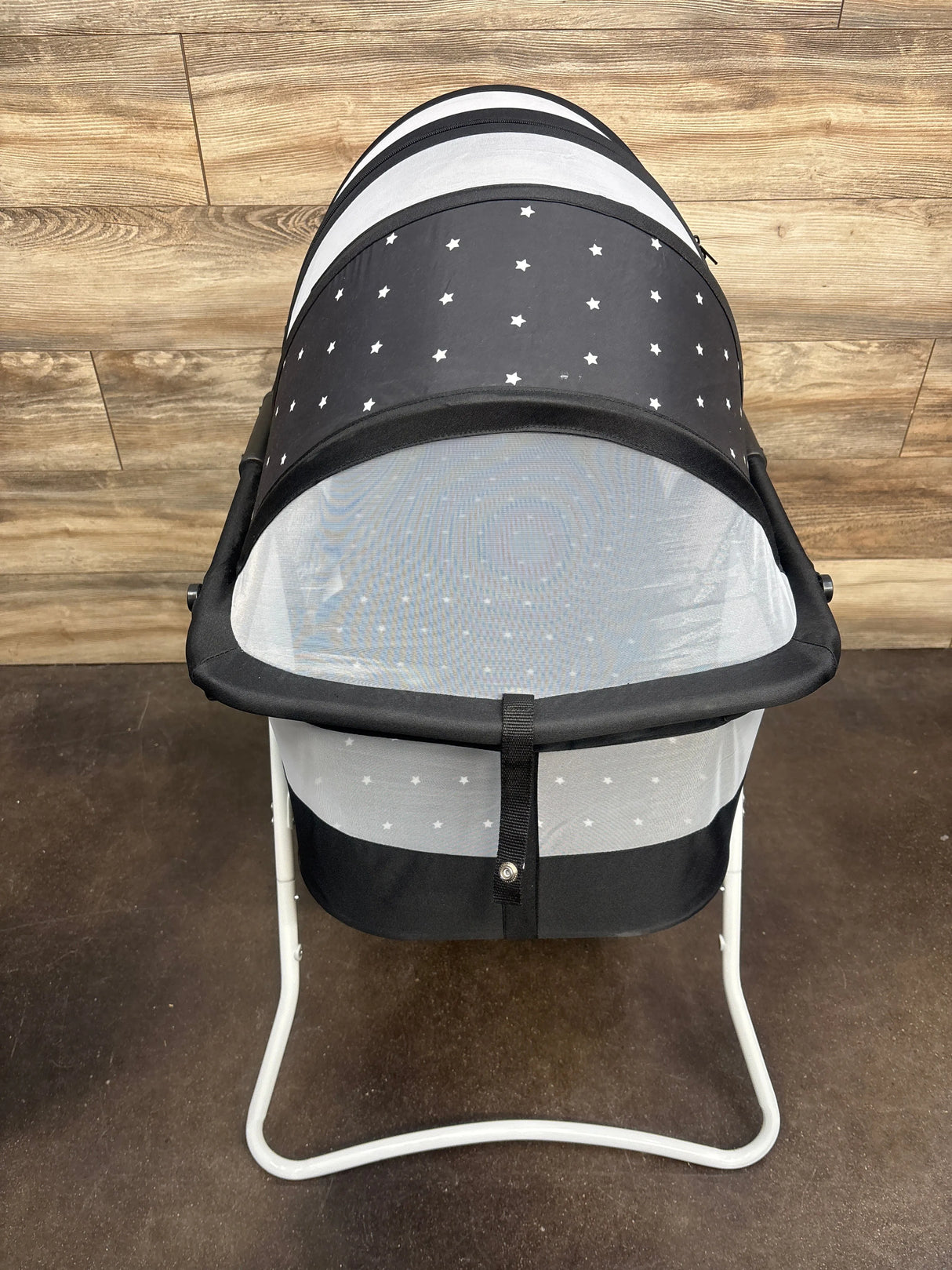 Dream On Me Karley Bassinet in Onyx