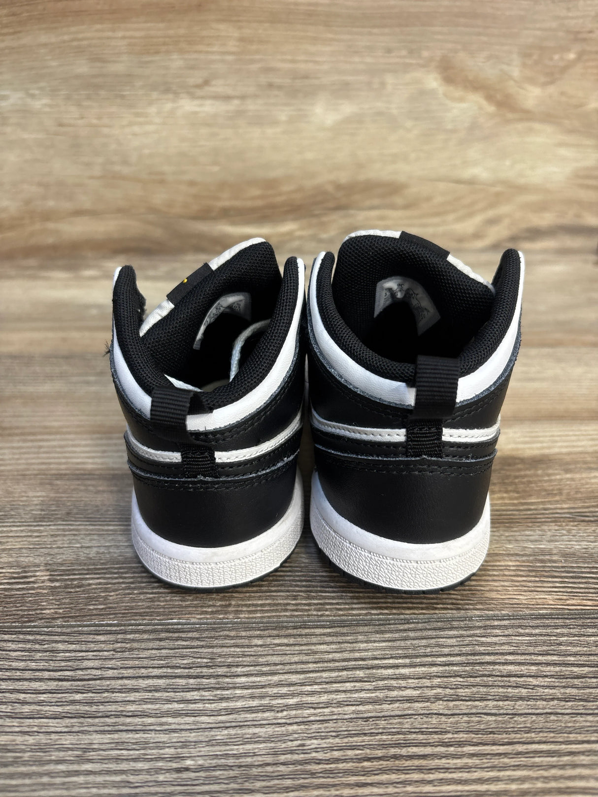 Air Jordan 1 Mid TD 'Yellow Ochre' Sneakers sz 9c