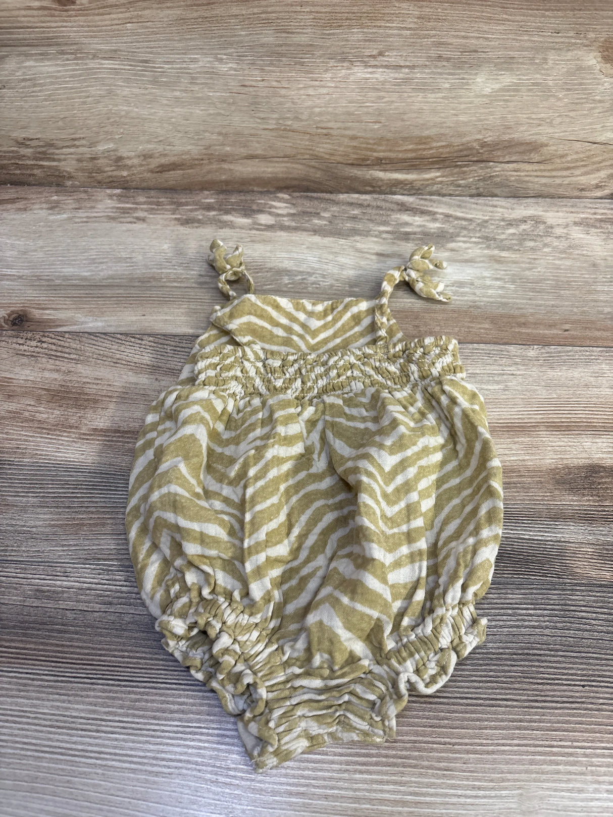 Old Navy Sleeveless Double-Weave Romper Beige sz 12-18m