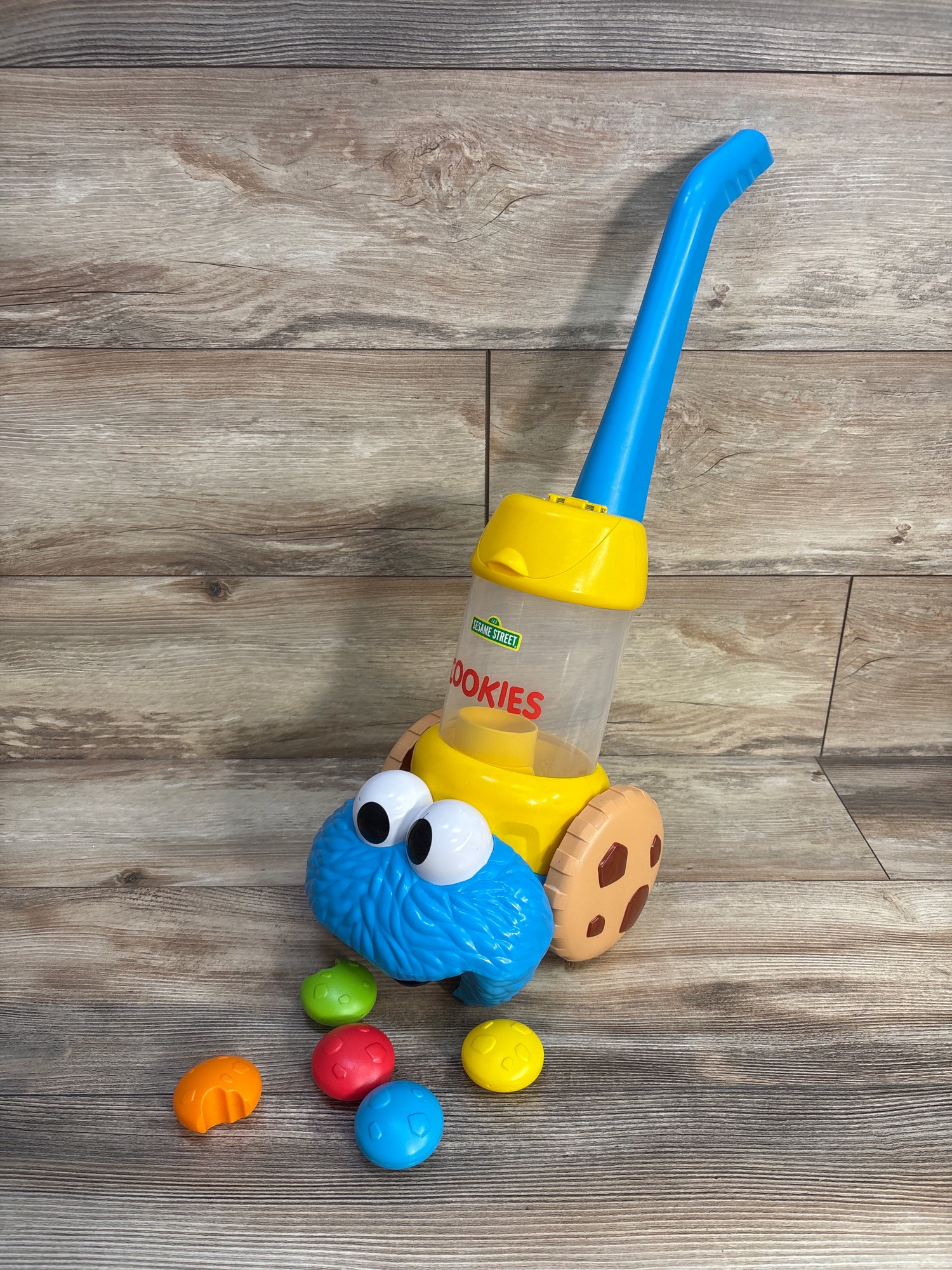 Sesame Street Nom Nom Cookie Cleanup Vacuum