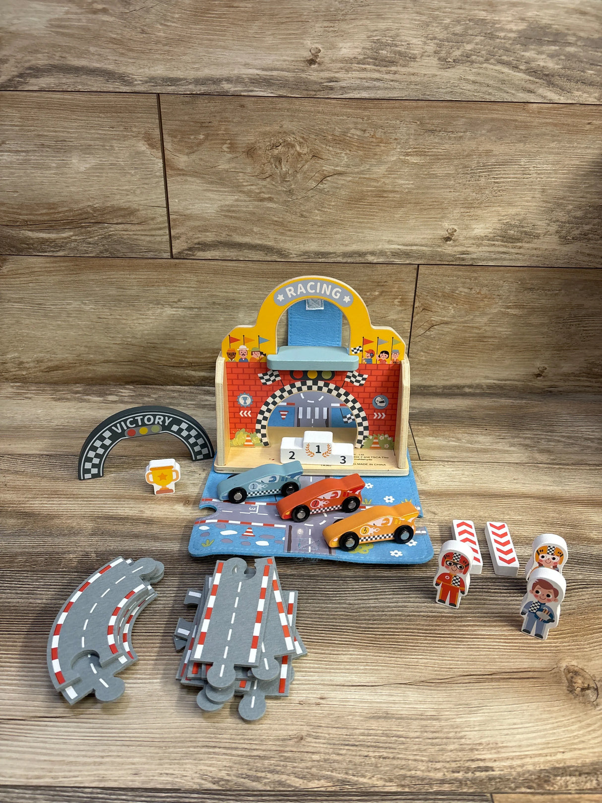 Tooky Toy Wooden Felt Racing Track Set 25pc