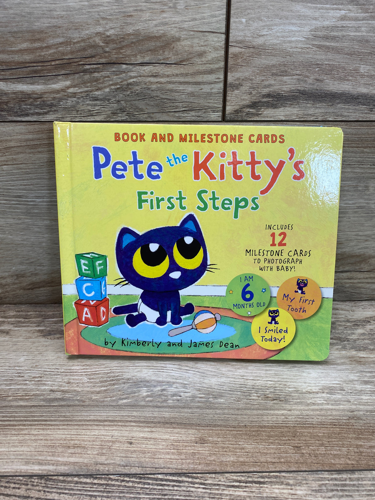 Pete the Kitty’s First Steps: Book and Milestone Cards Board Book