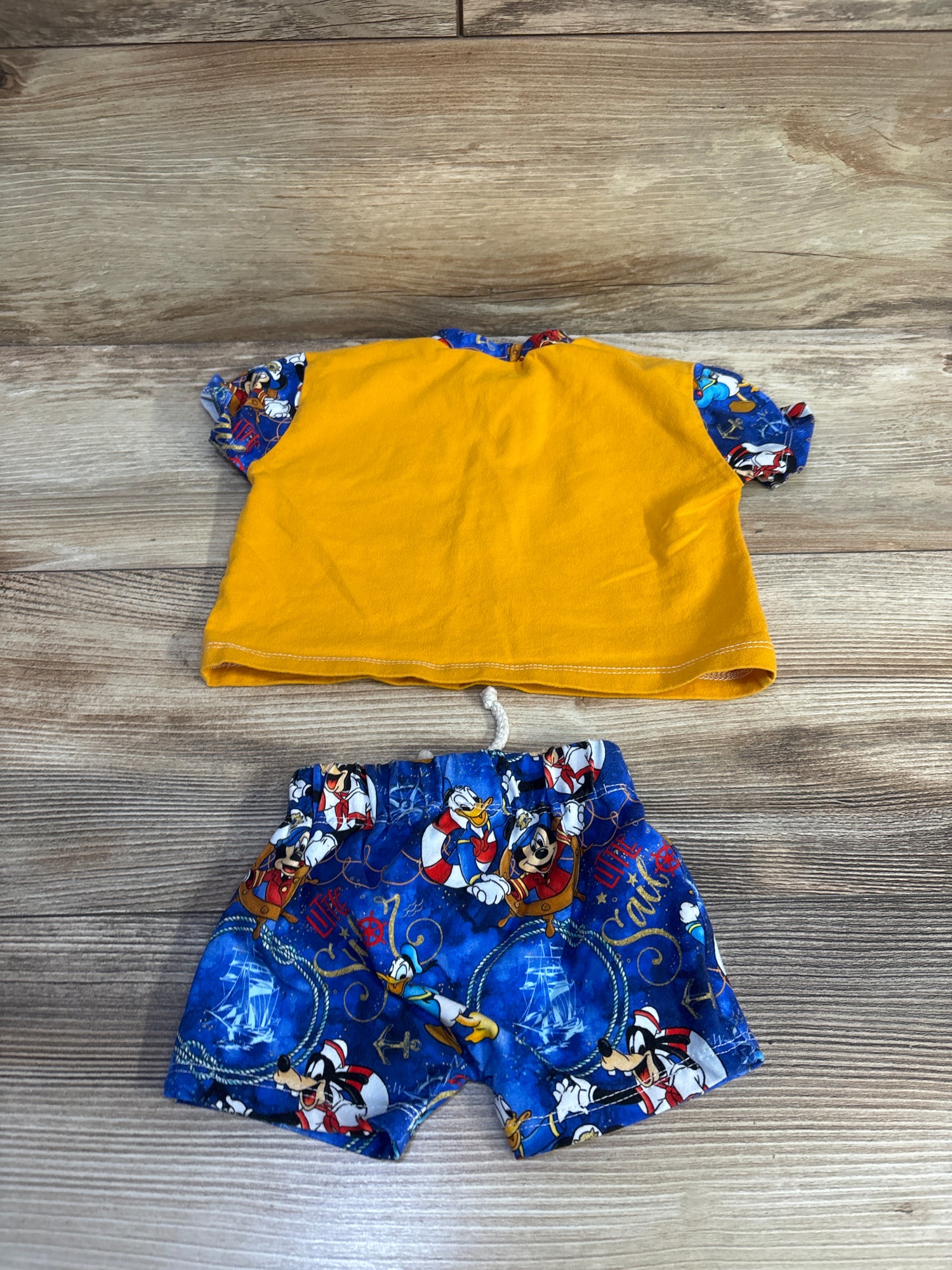Handmade 2pc Mickey & Friends Shirt & Shorts Set Yellow sz 3m