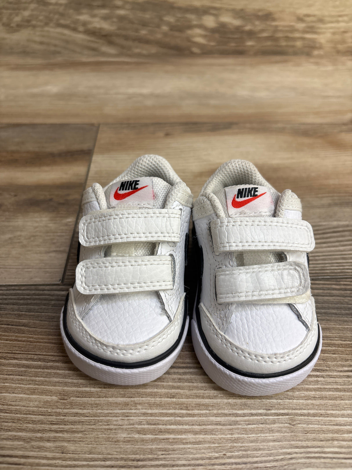 Nike Capri 3 Leather TD White Sneakers sz 2c