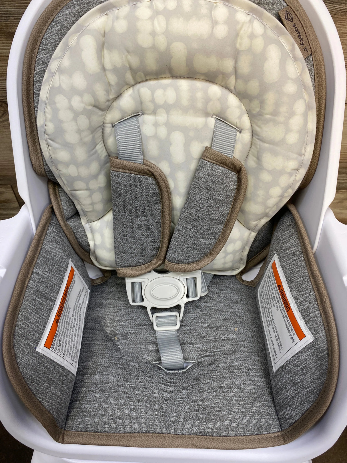 NEW Safety 1st Grow and Go Rotating High Chair in French Gray