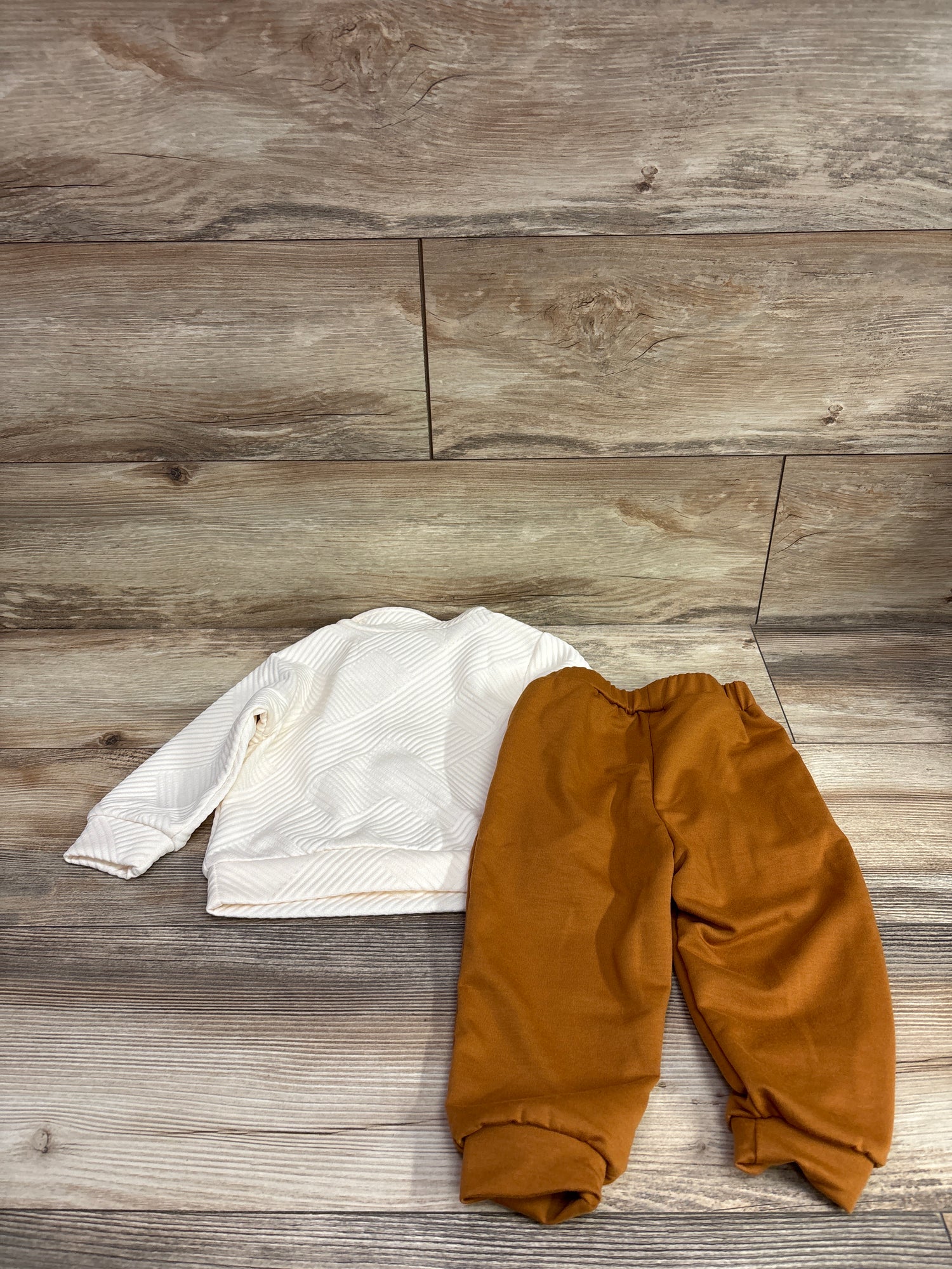 Younger Tree 2pc Pullover Half-Zip Sweatshirt & Pants Set Ivory sz 12-18m