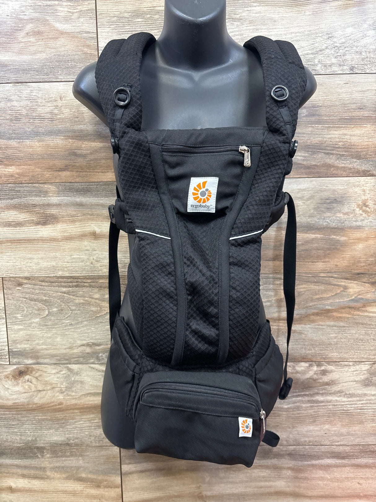 Ergobaby Omni Breeze Baby Carrier Black 7-45lbs