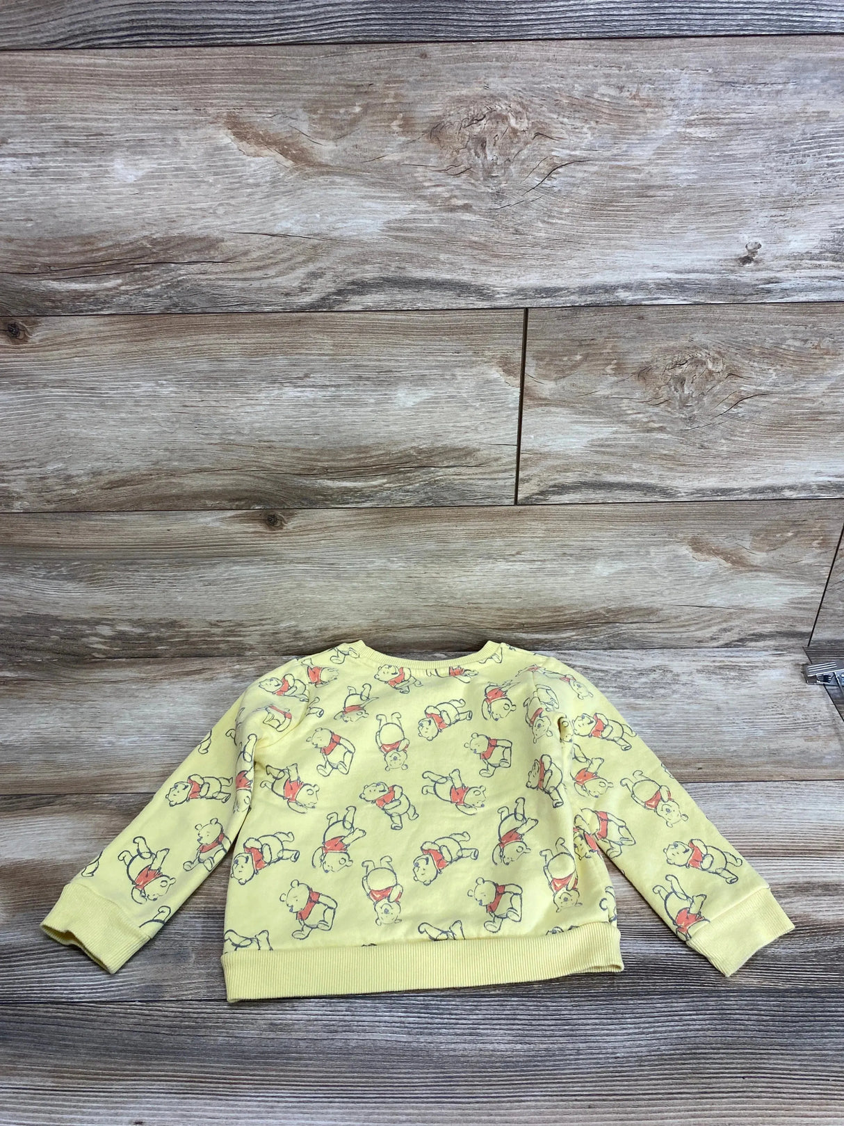 Disney Winnie The Pooh Sweatshirt Yellow sz 4T