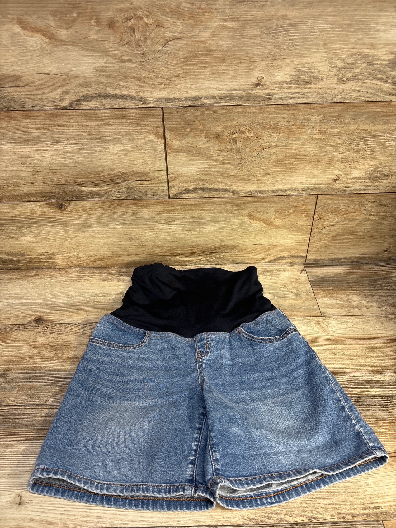 Isabel Maternity Crossover Panel Midi Shorts Blue sz Small