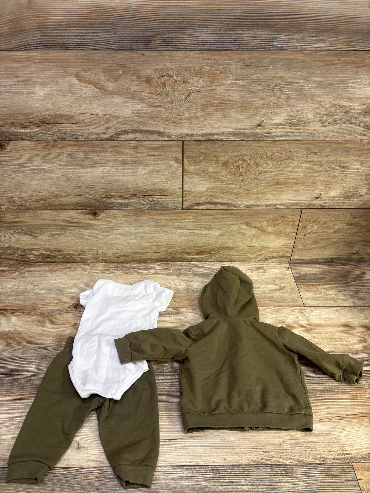 Nike 3pc Zip-Up Jacket, Bodysuit, & Joggers Set Green sz 6m