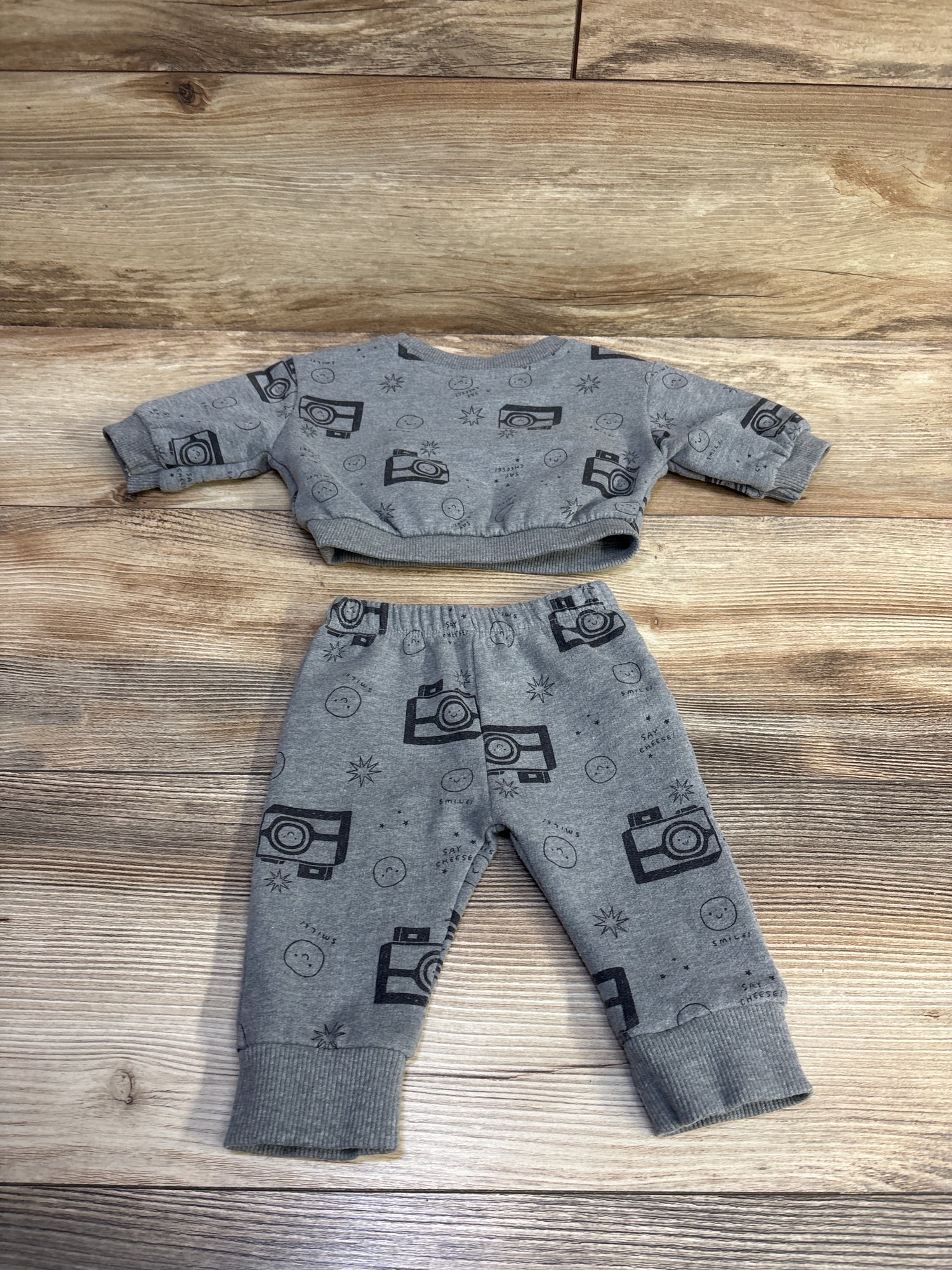 Cat & Jack 2pc Say Cheese! Sweatshirt & Joggers Set Grey sz Newborn