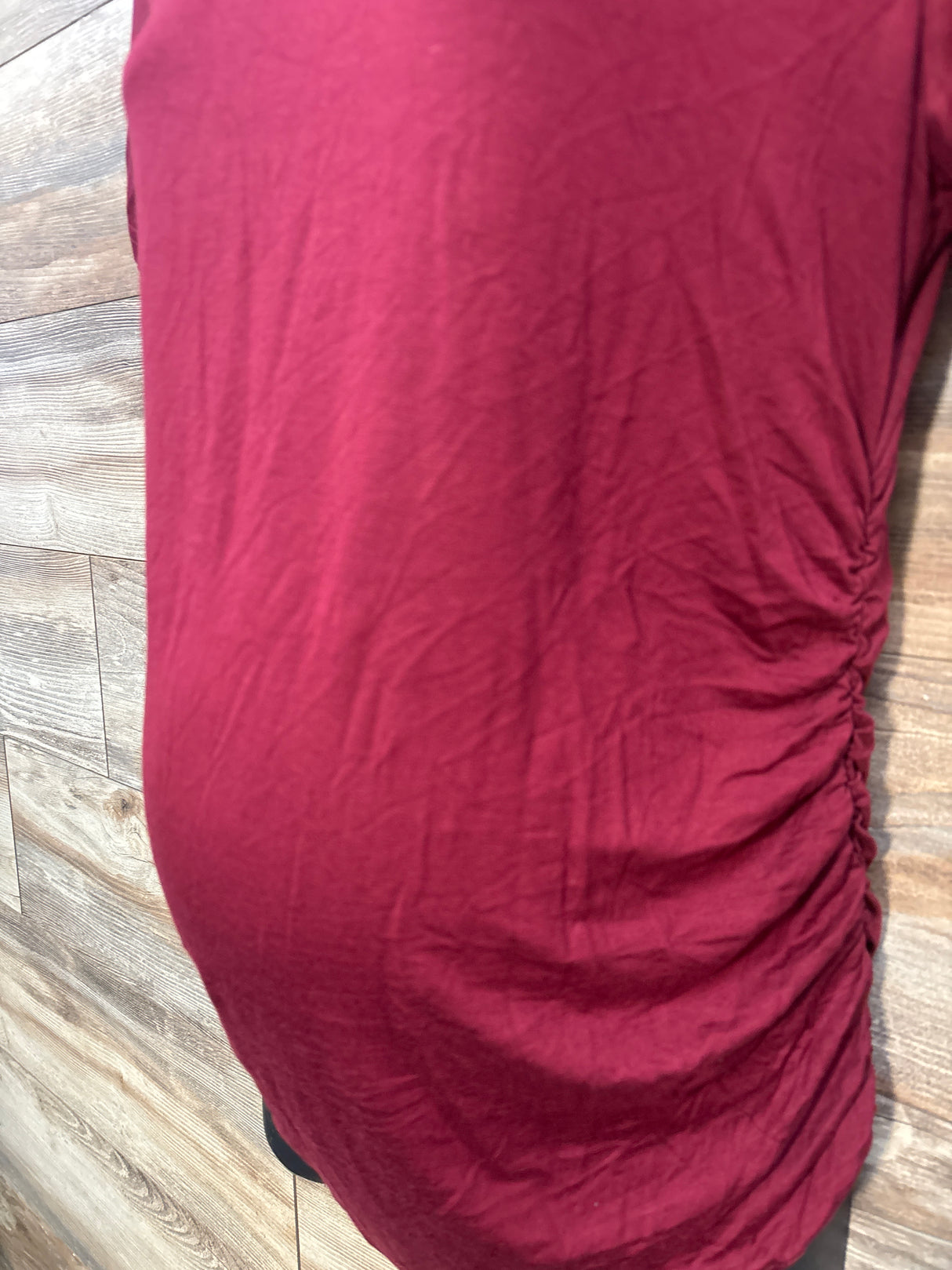 NEW Huukeay Maternity Ruched Shirt Maroon sz Medium