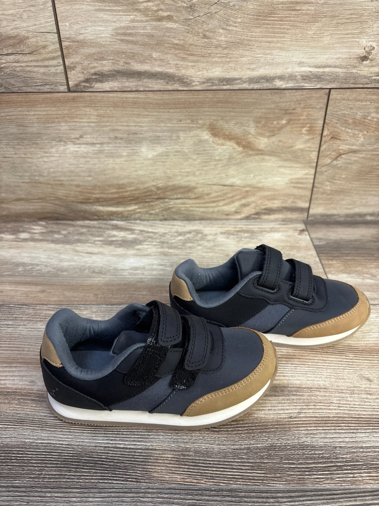 Cat & Jack Charlie Retro Sneakers Black sz 11c