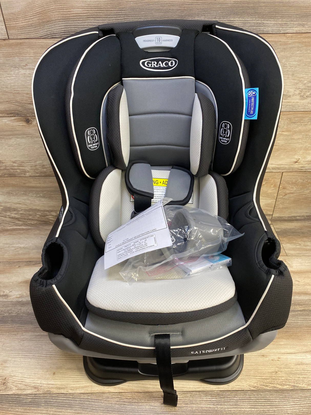 NEW Graco Extend2Fit Convertible Car Seat in Gotham 4-65lbs