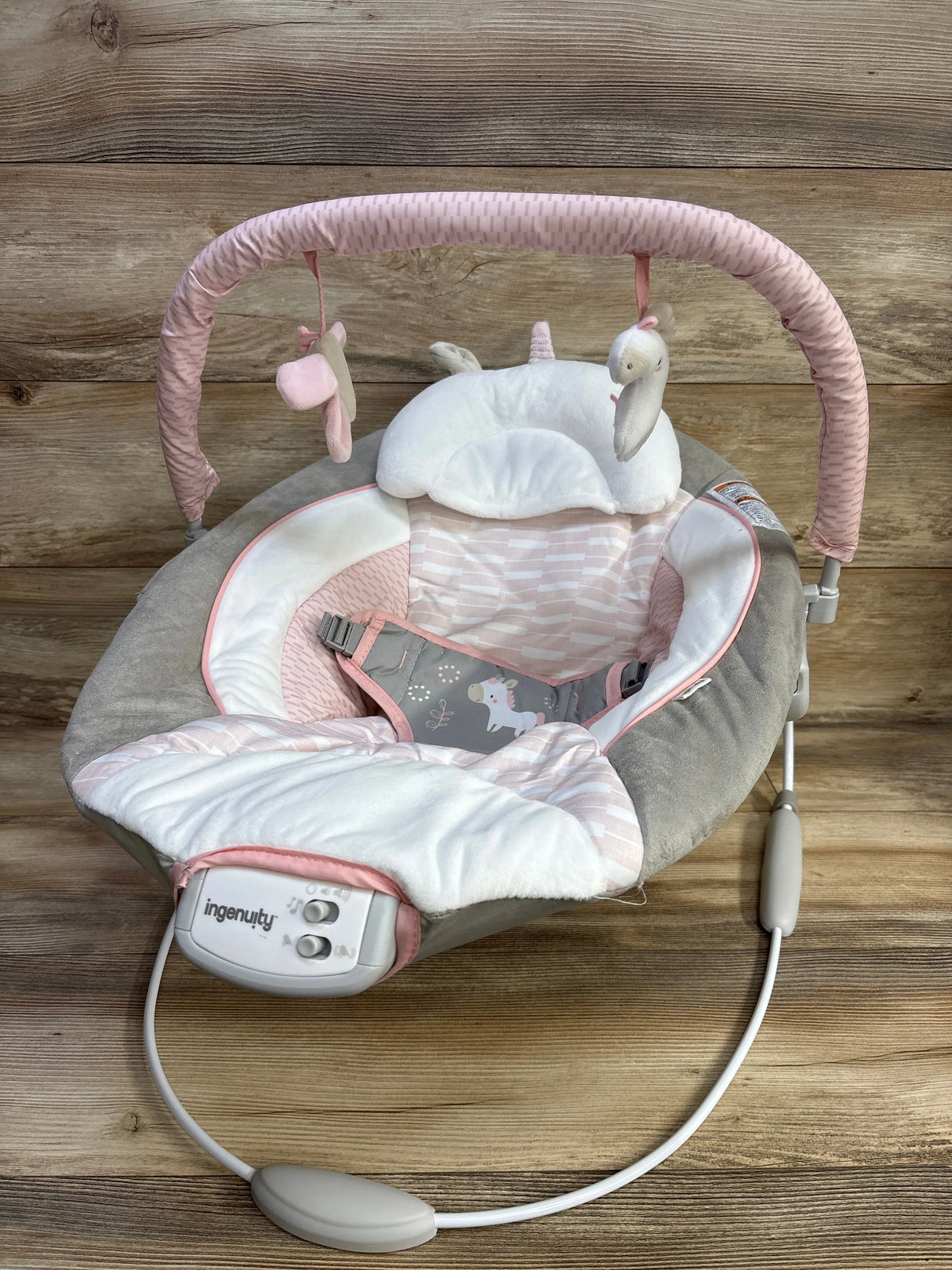 NEW Ingenuity Soothing Baby Bouncer, Flora the Unicorn - Me n Mommy To Be