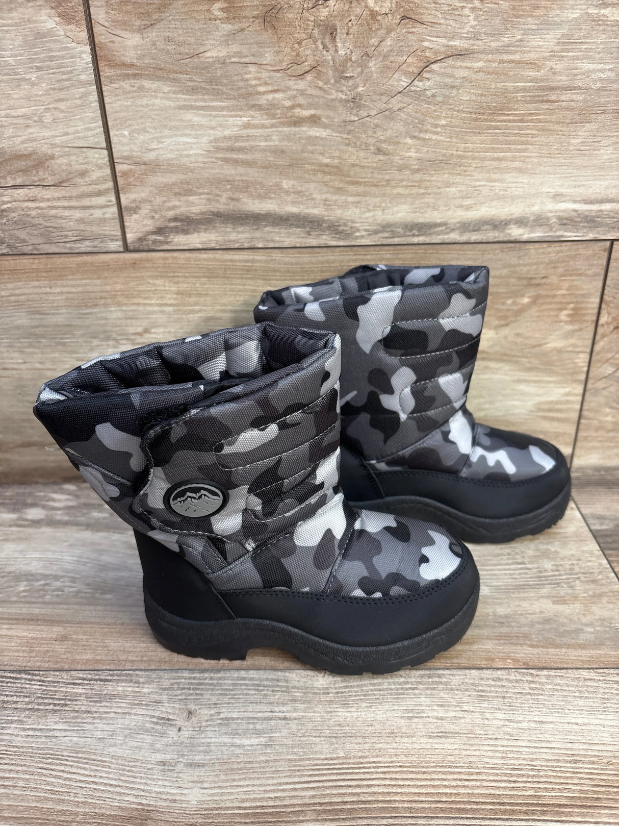 Camo Snow Boots Faux Suede Lining, Black sz 10c