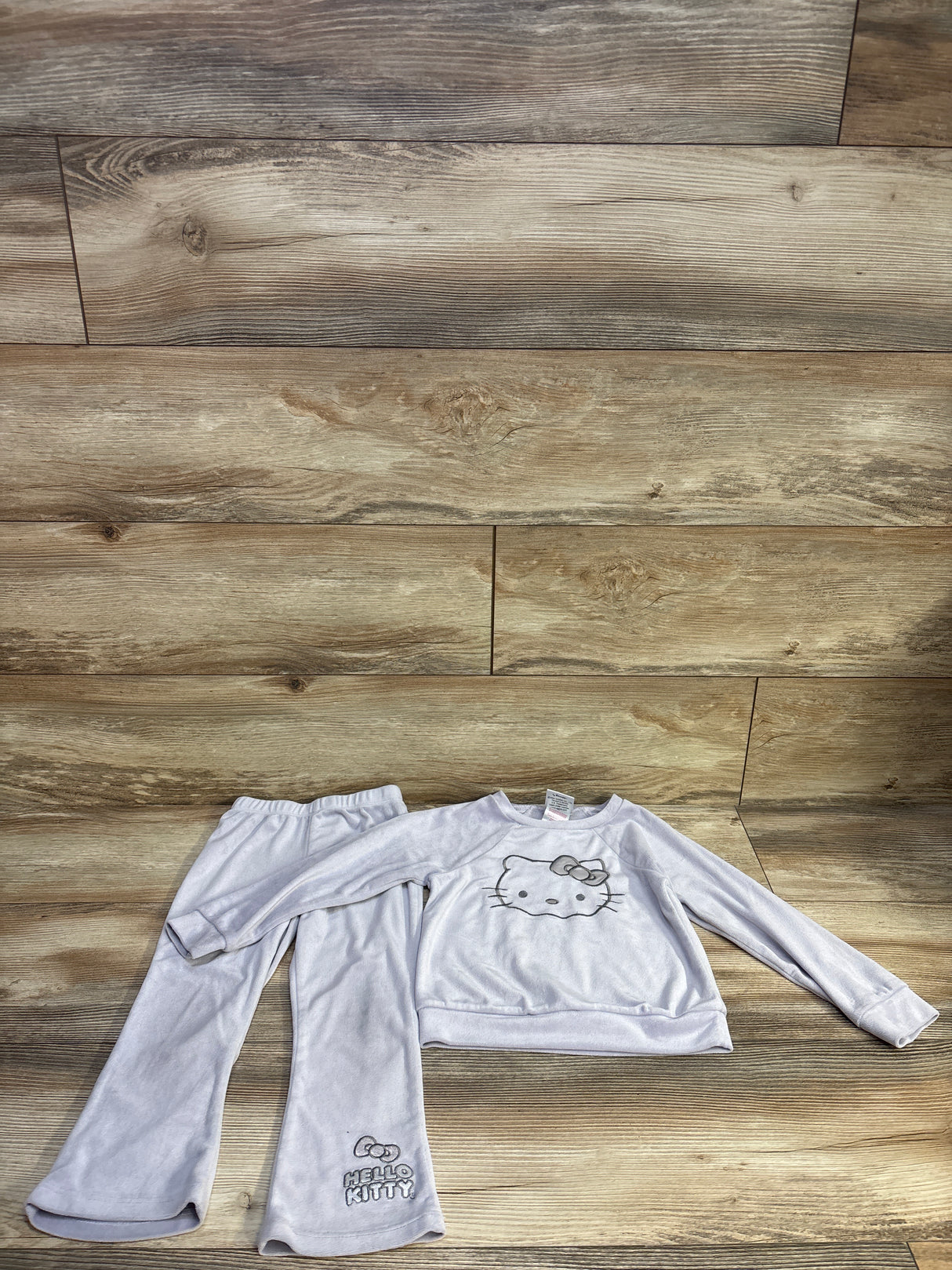 Hello Kitty 2pc Velour Pullover Sweatshirt & Pants Set Lilac sz 4T