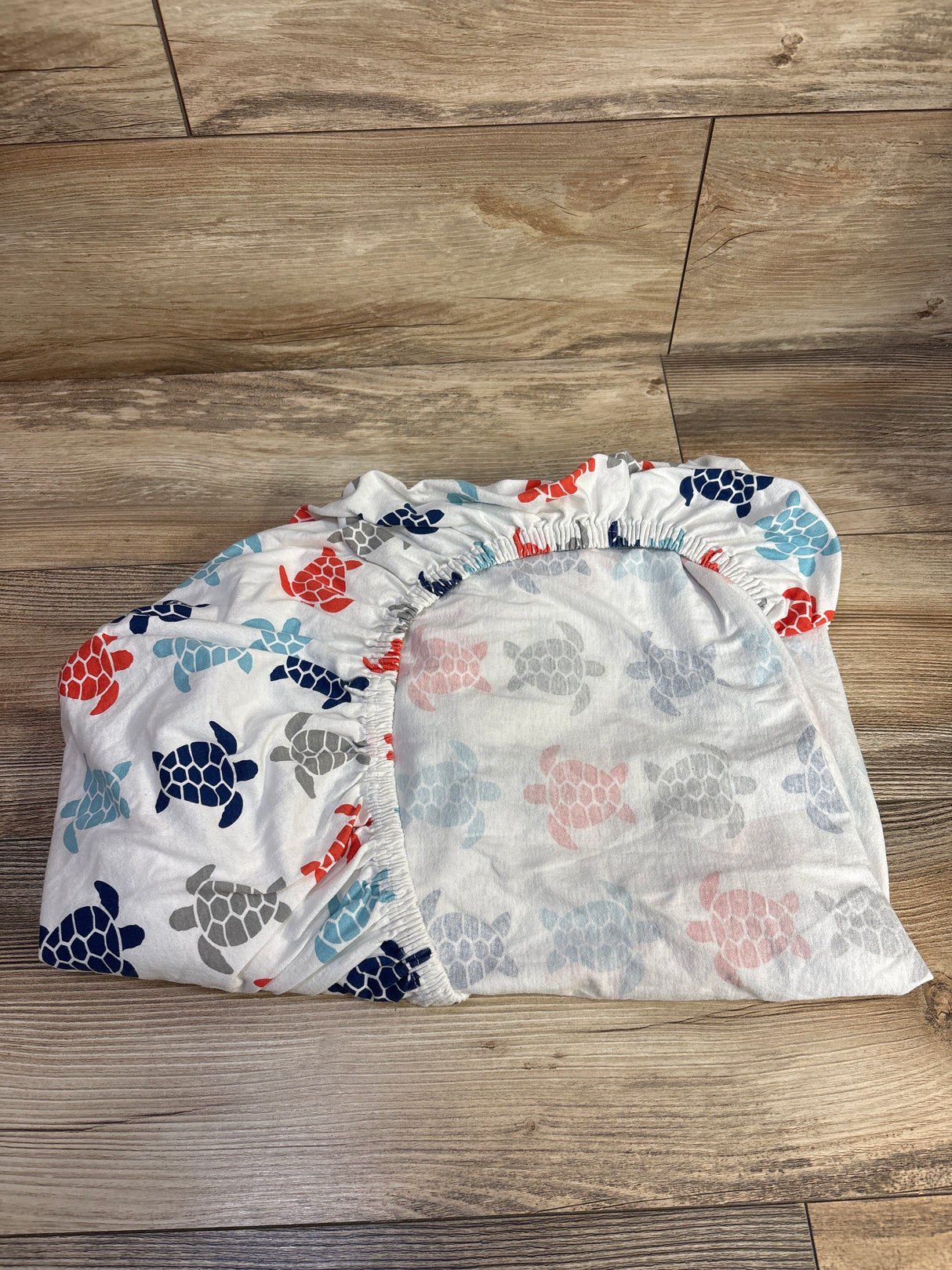 Grow Wild Fitted Crib Mattress Sheet, White Turtle Print