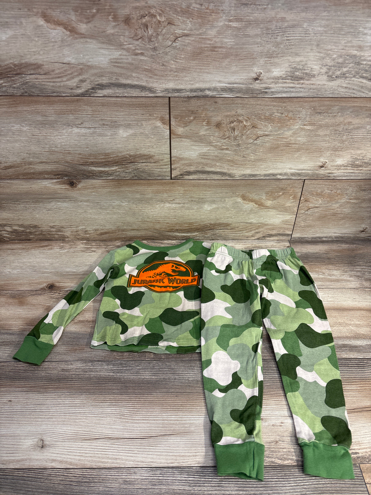 Jurassic World 2pc Camo Dinosaur Pajama Set Green sz 4T