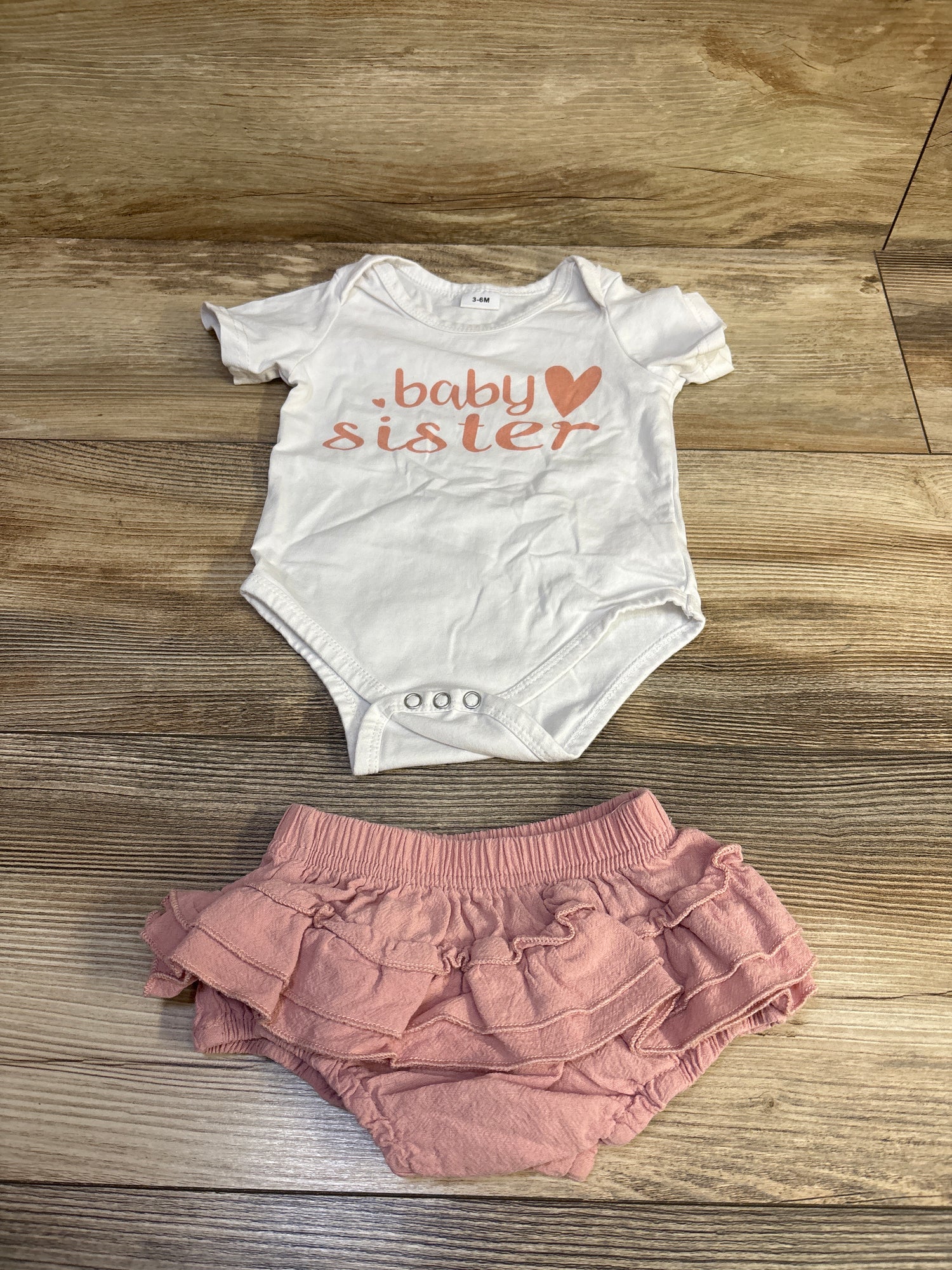 Dimoybabe 2pc Baby Sister Bodysuit & Ruffle Bloomers White sz 3-6m
