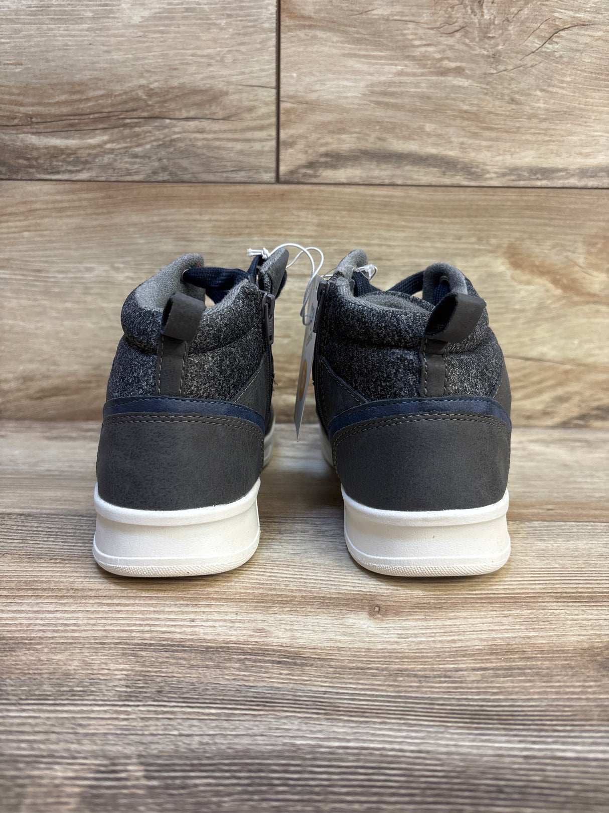 NEW Art Class Geoff High Top Sneakers Grey sz 5Y