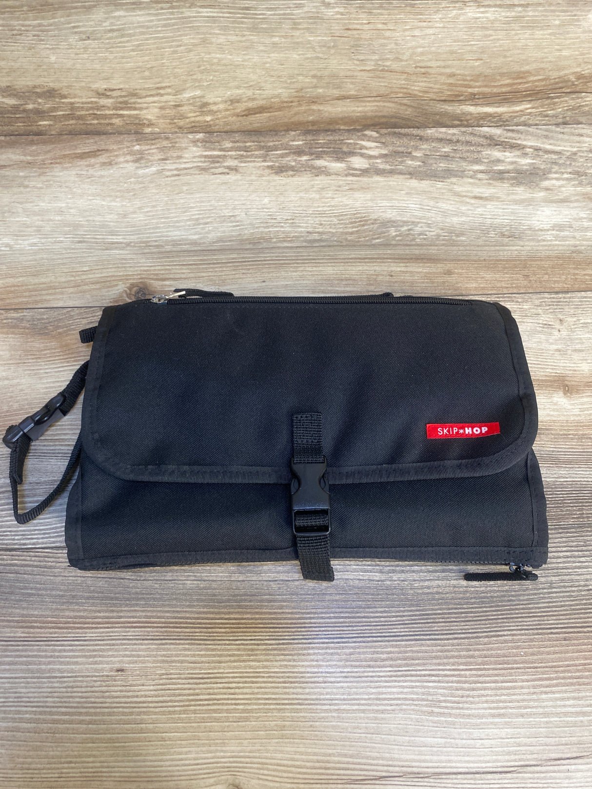 Skip Hop Pronto Changing Station Black