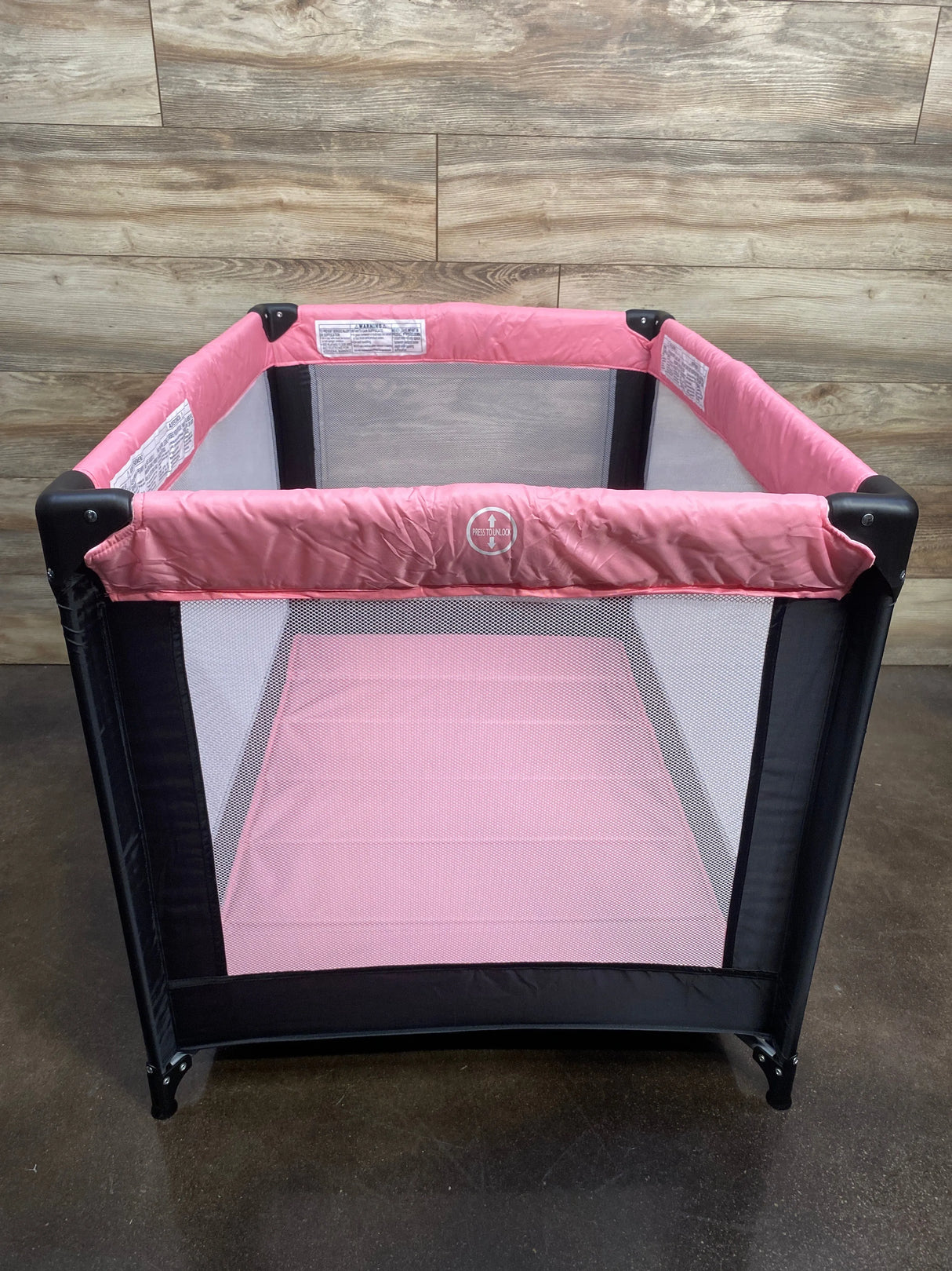 Dream On Me Nest Portable Play Yard, Black/Pink