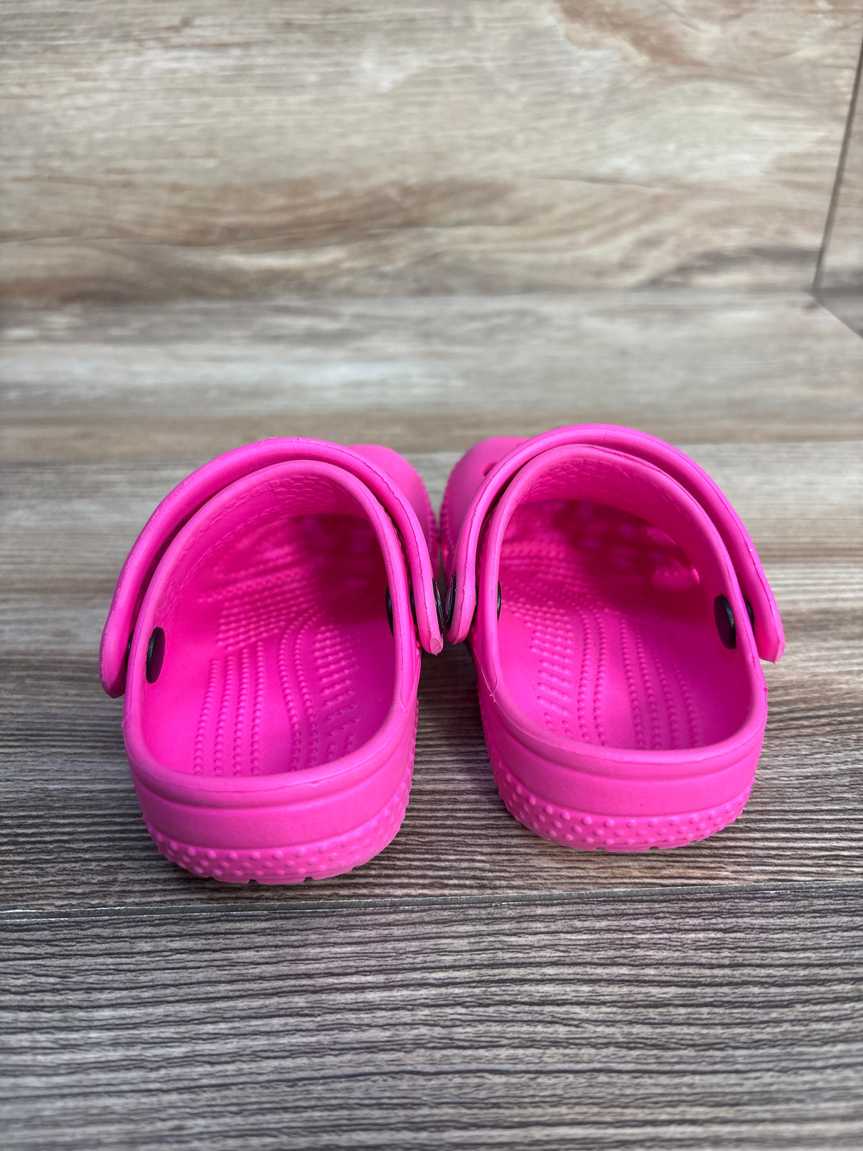 Crocs Classic Clogs Pink sz 2c/3c
