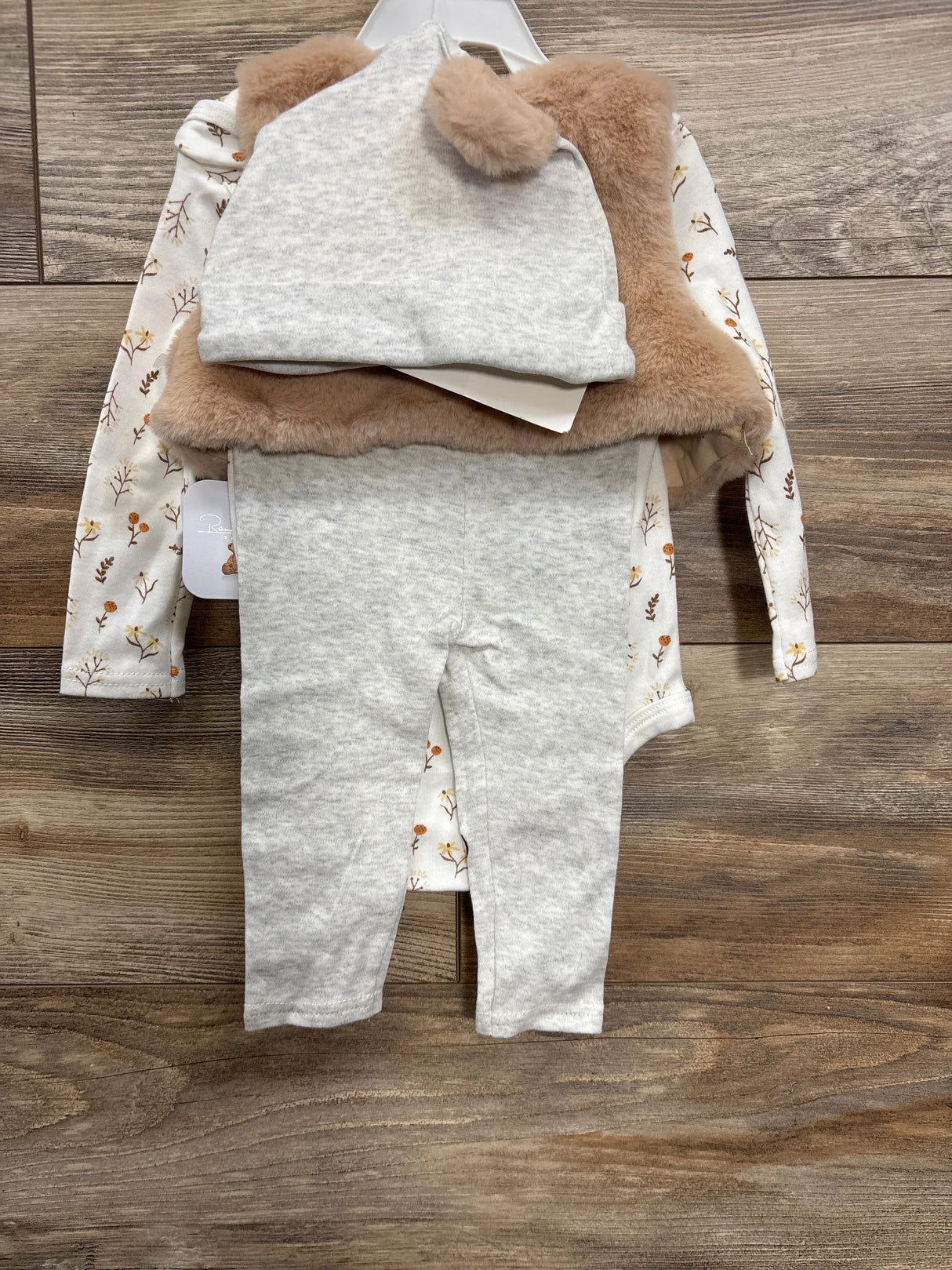 NEW Rene Rofe Baby 3pc Plush Vest & Bodysuit Set White sz 12m