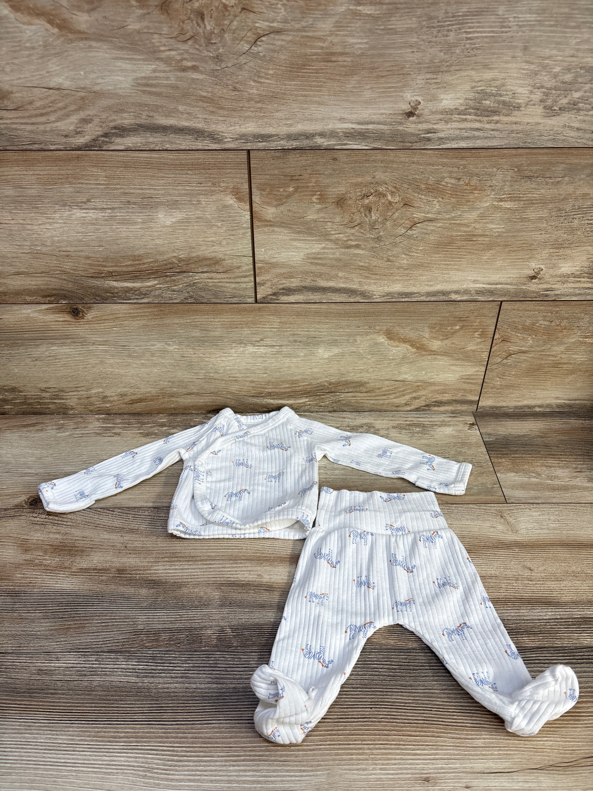 Just One You 2pc Ribbed Zebra Kimono Top & Bottoms White sz Newborn