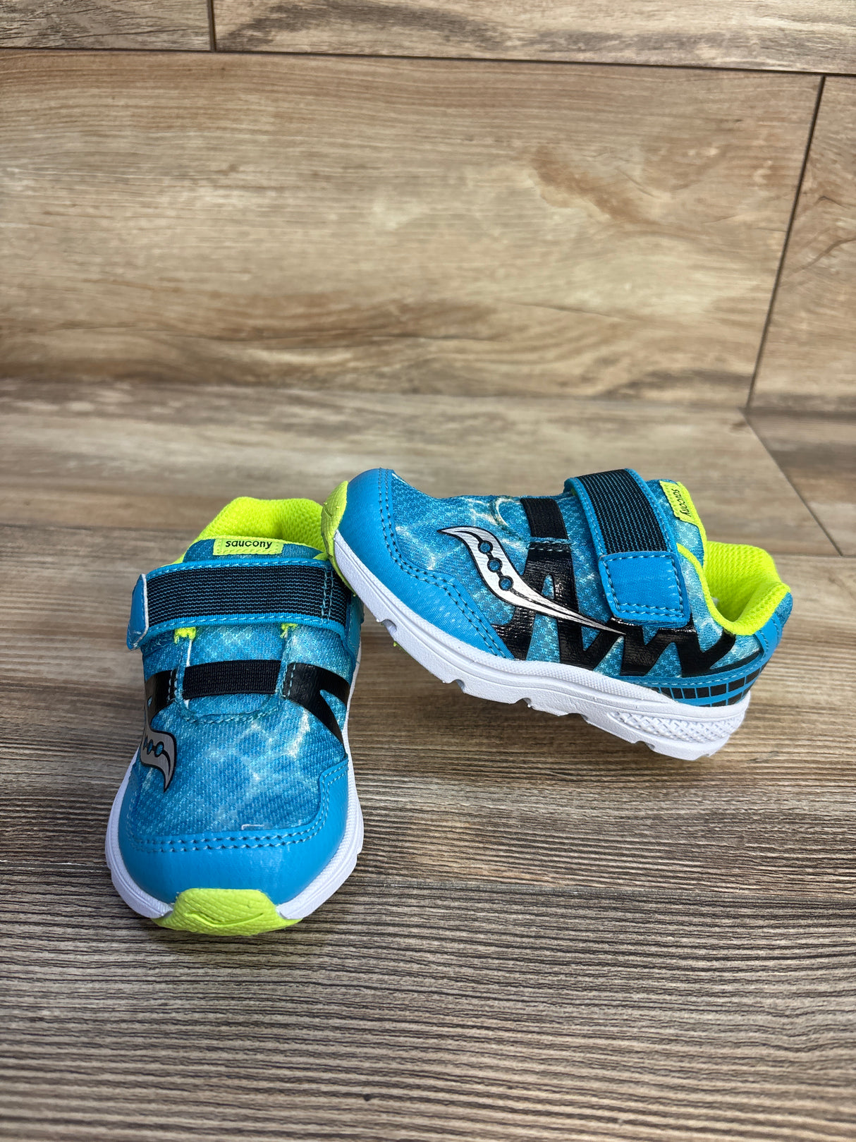 NWOT Saucony Ride Pro Hook & Loop Sneakers Blue sz 6c