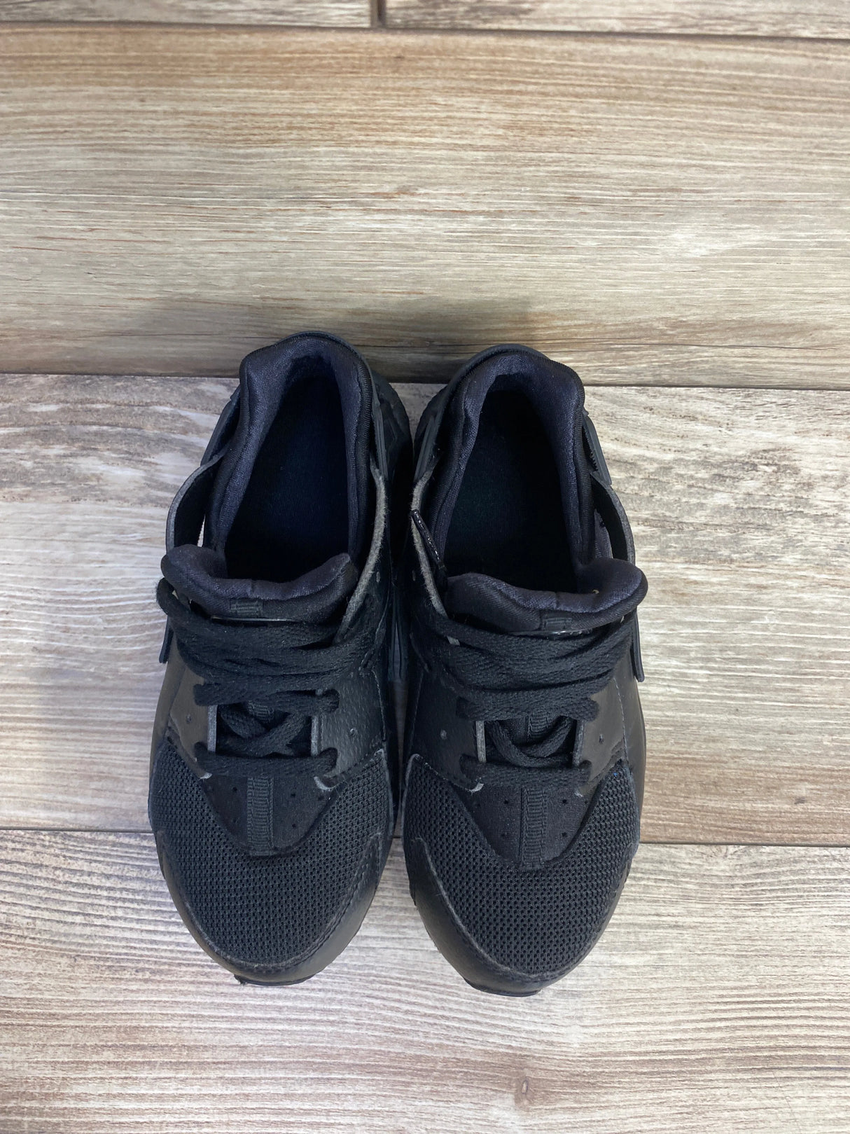 Nike Air Huarache Run Triple Black Sneakers sz 2Y