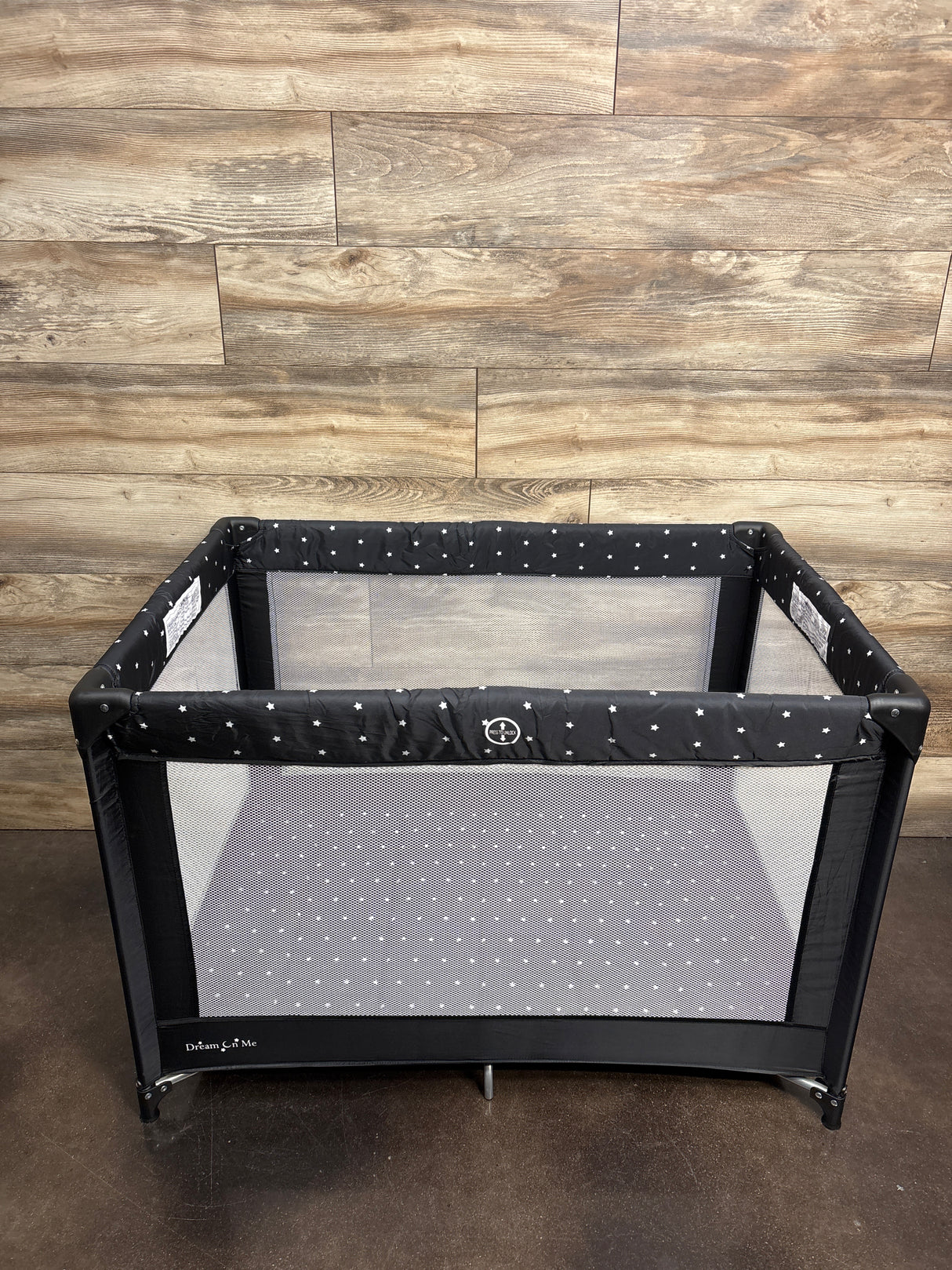 Dream on Me Zodiak Play Yard, Black