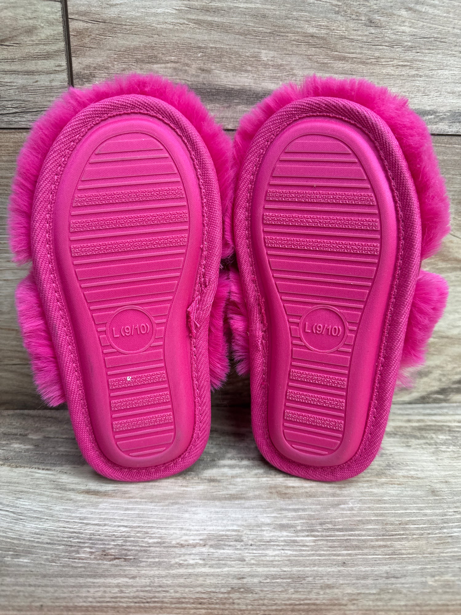 Cat & Jack Amoret Plush Slippers Pink sz 9/10c