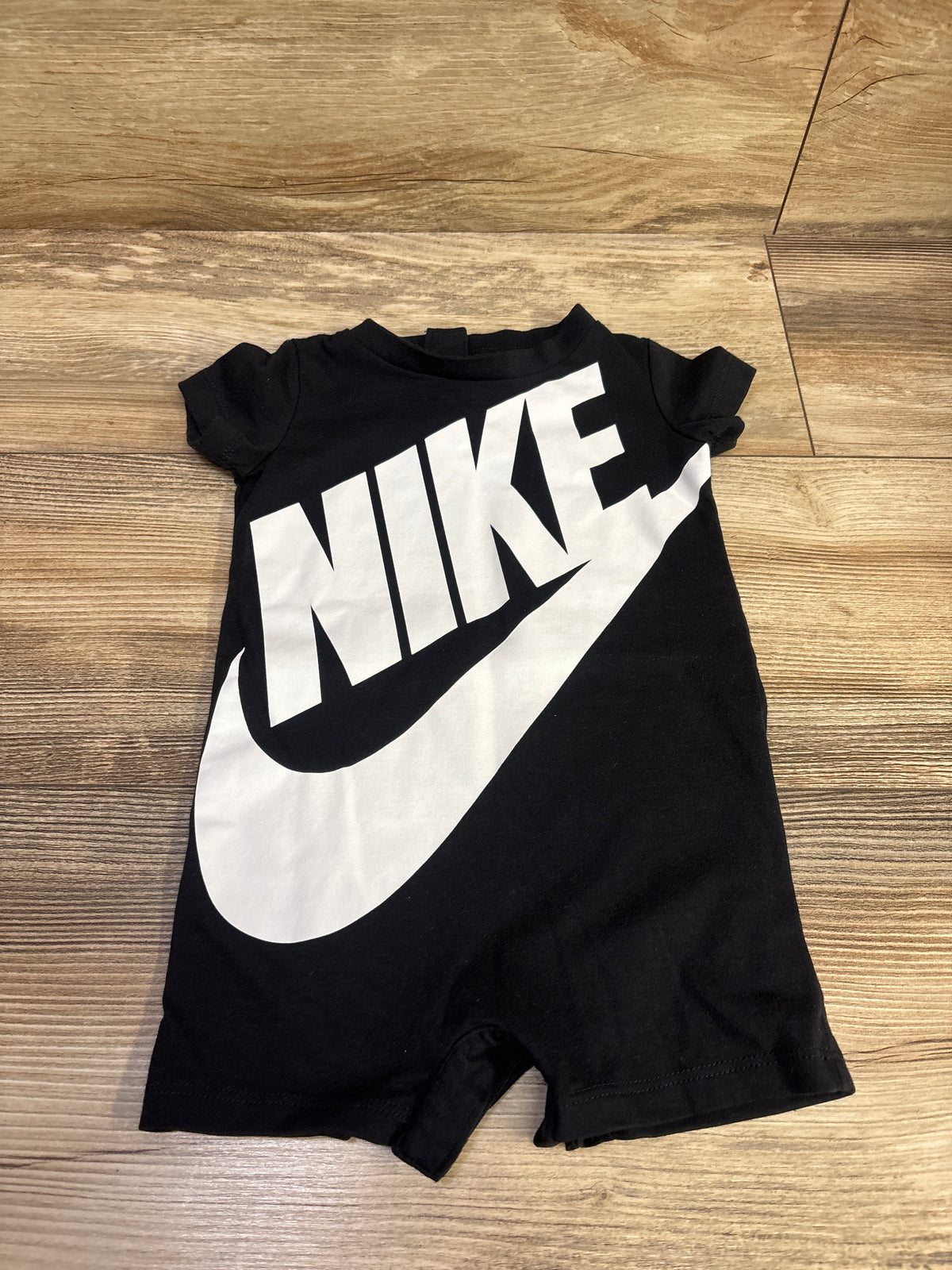 Nike Shortie Romper Black sz 9m