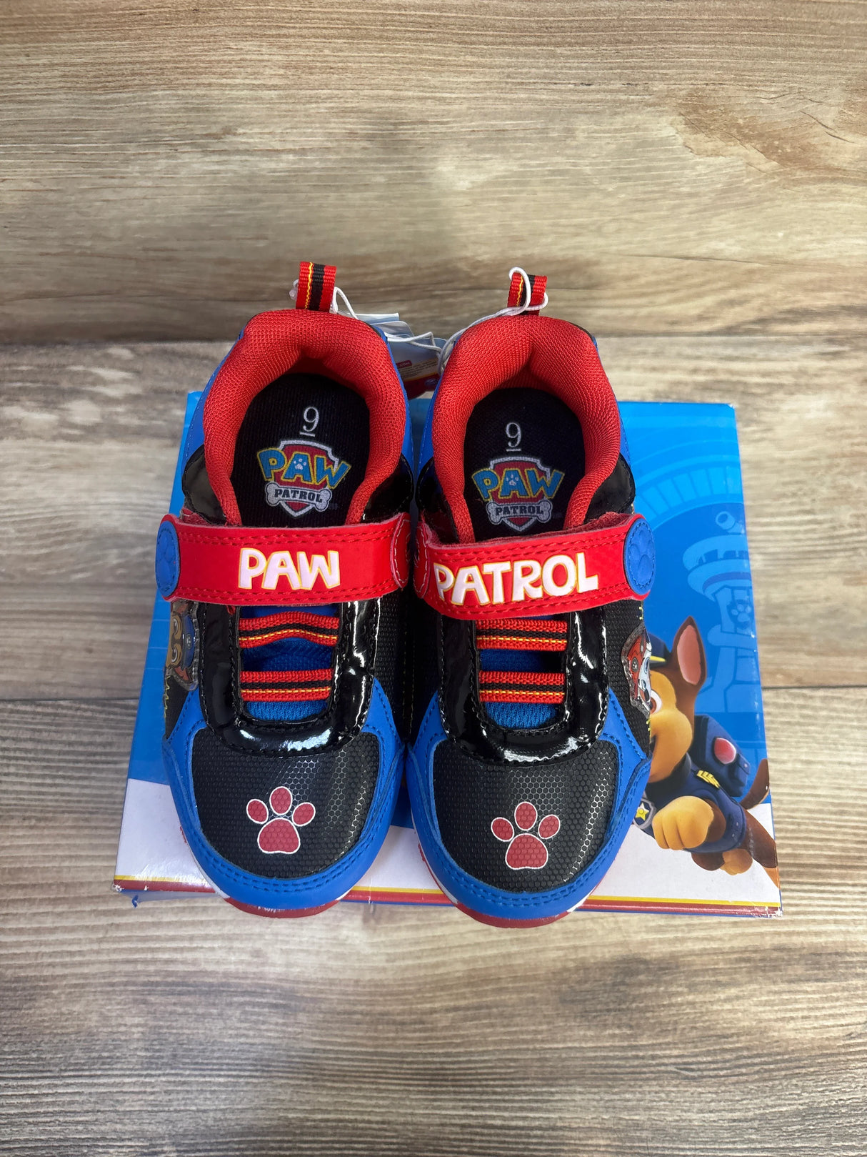 NEW PAW Patrol Light Up Sneakers Blue sz 9c