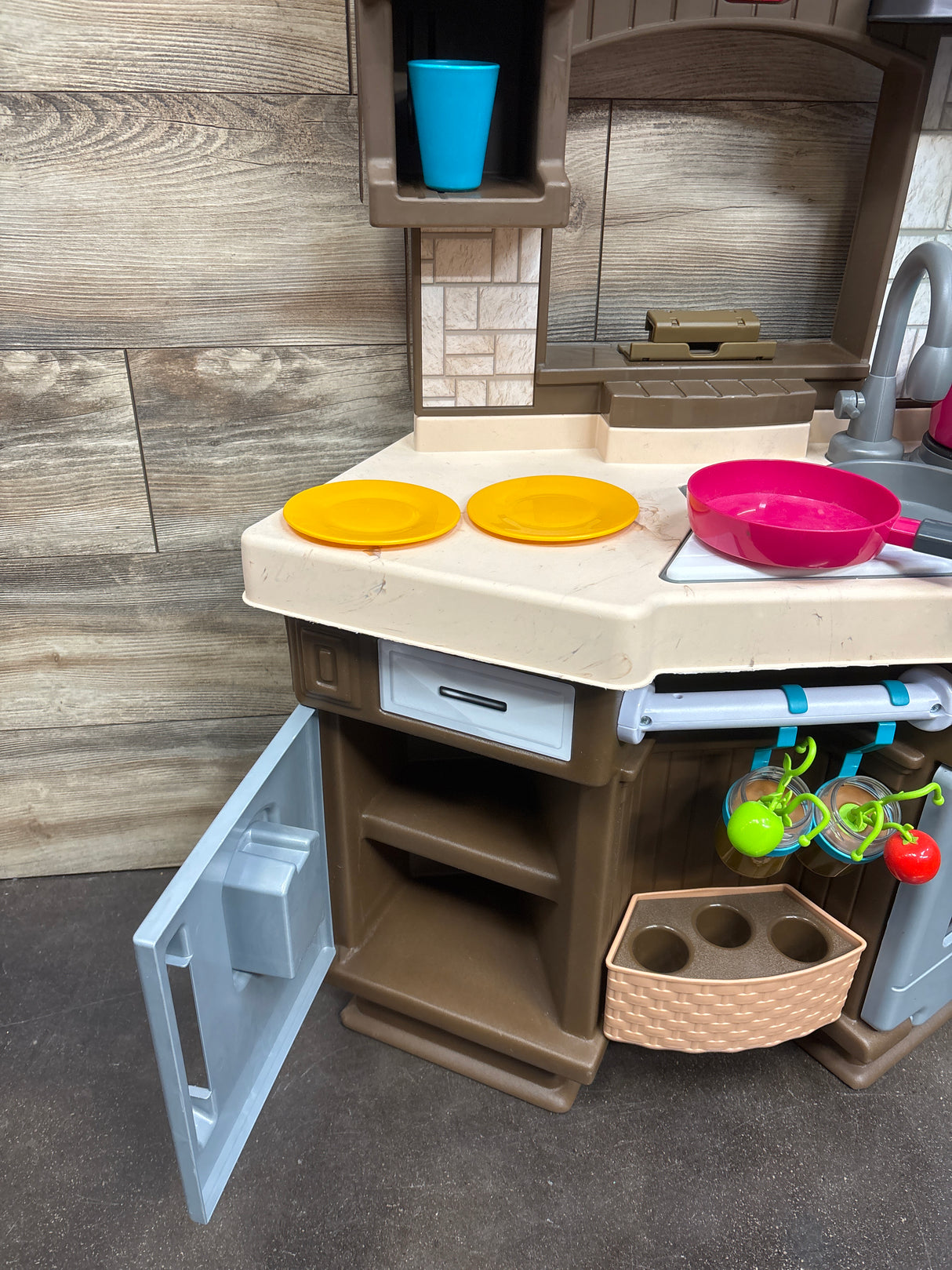 Little Tikes Cook 'n Learn Smart Kitchen + Accessories