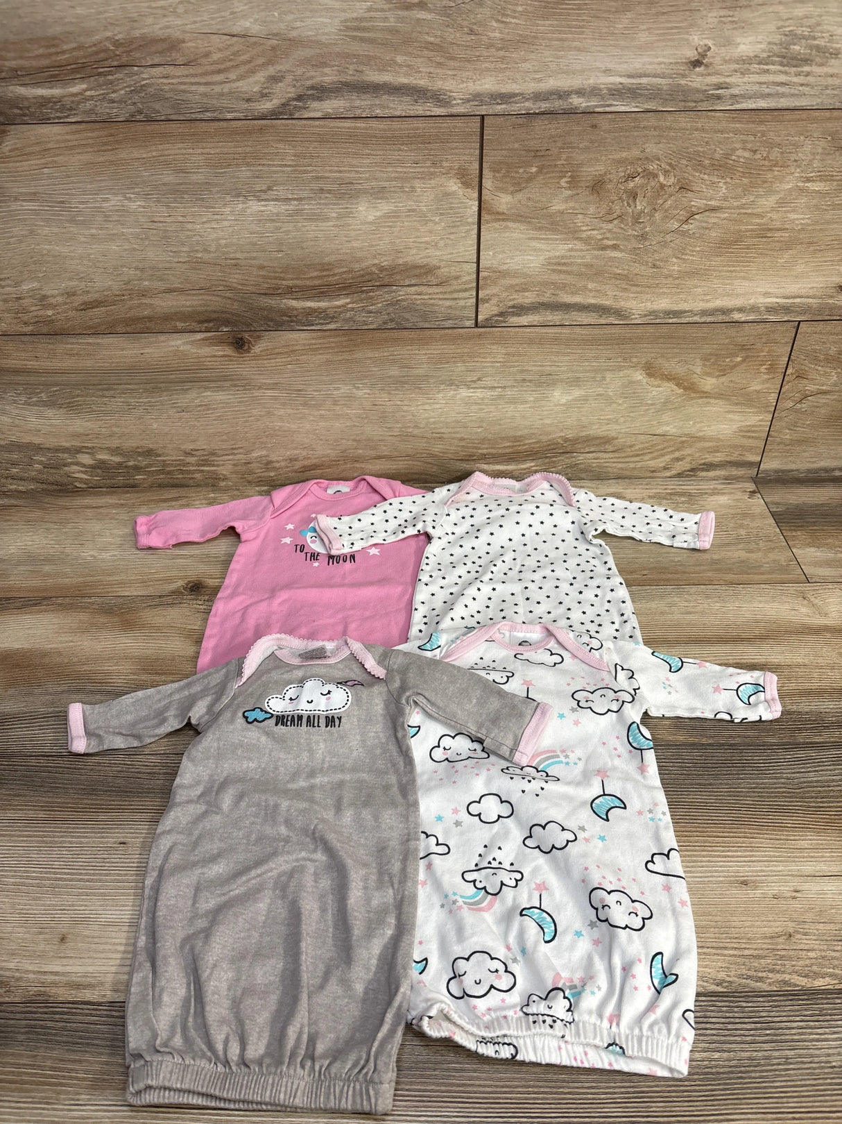 Gerber 4pk Star Print Sleeper Gown White sz Preemie