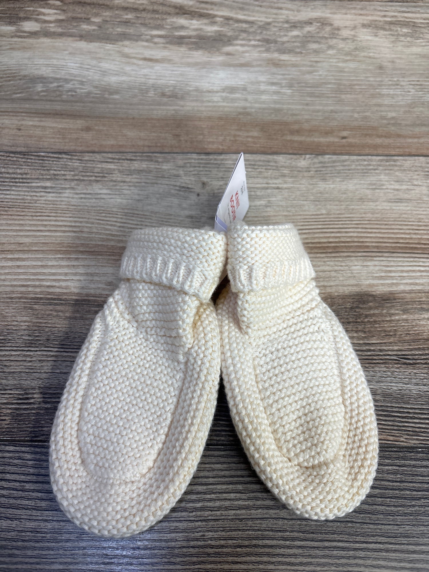 NEW Knit Booties Cream sz 2-4c