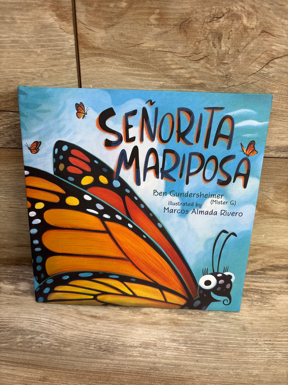 Señorita Mariposa Bilingual English-Spanish Hardcover Book